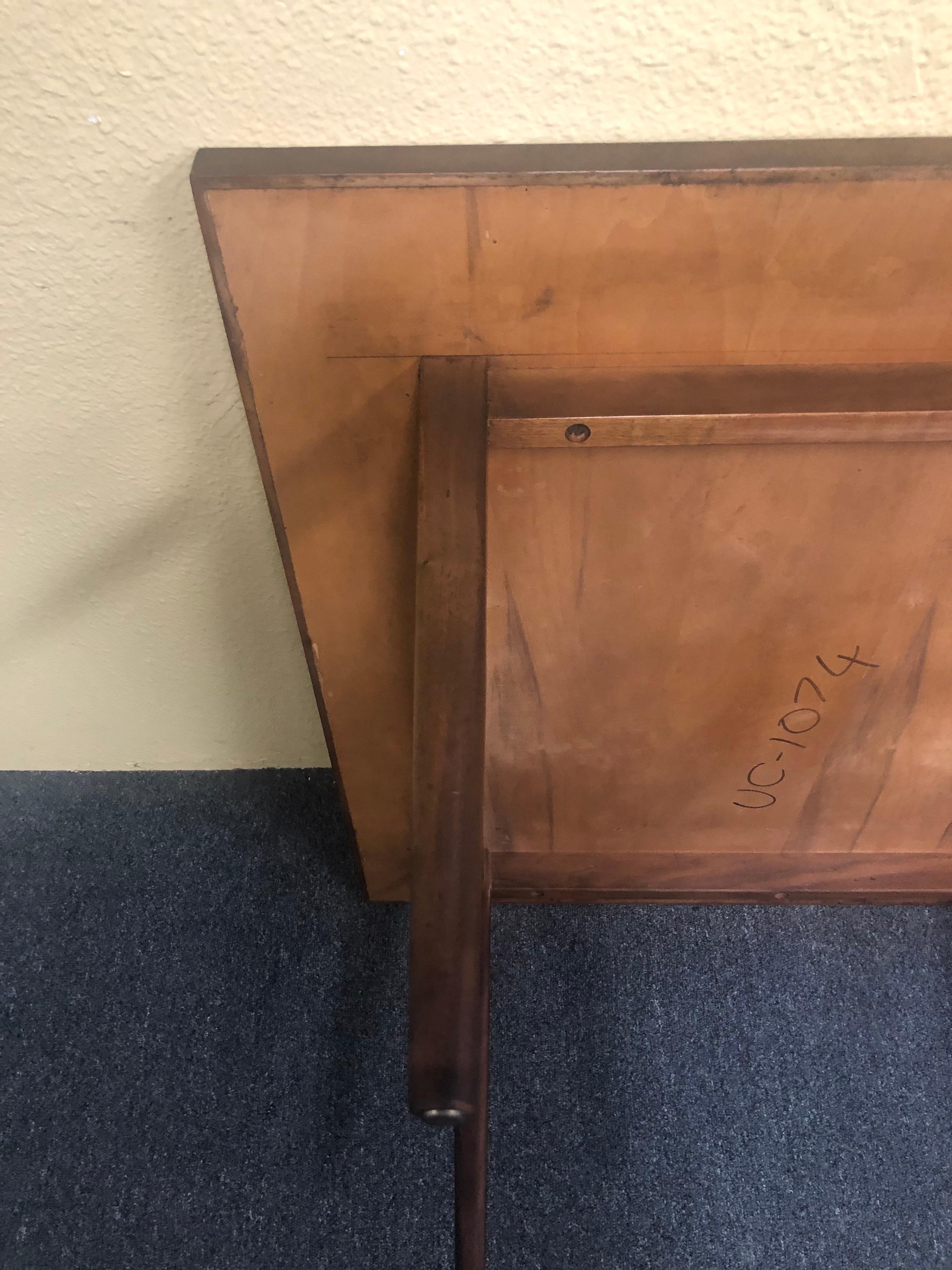 Mid-Century Modern Square Coffee Table in Walnut In Good Condition In San Diego, CA