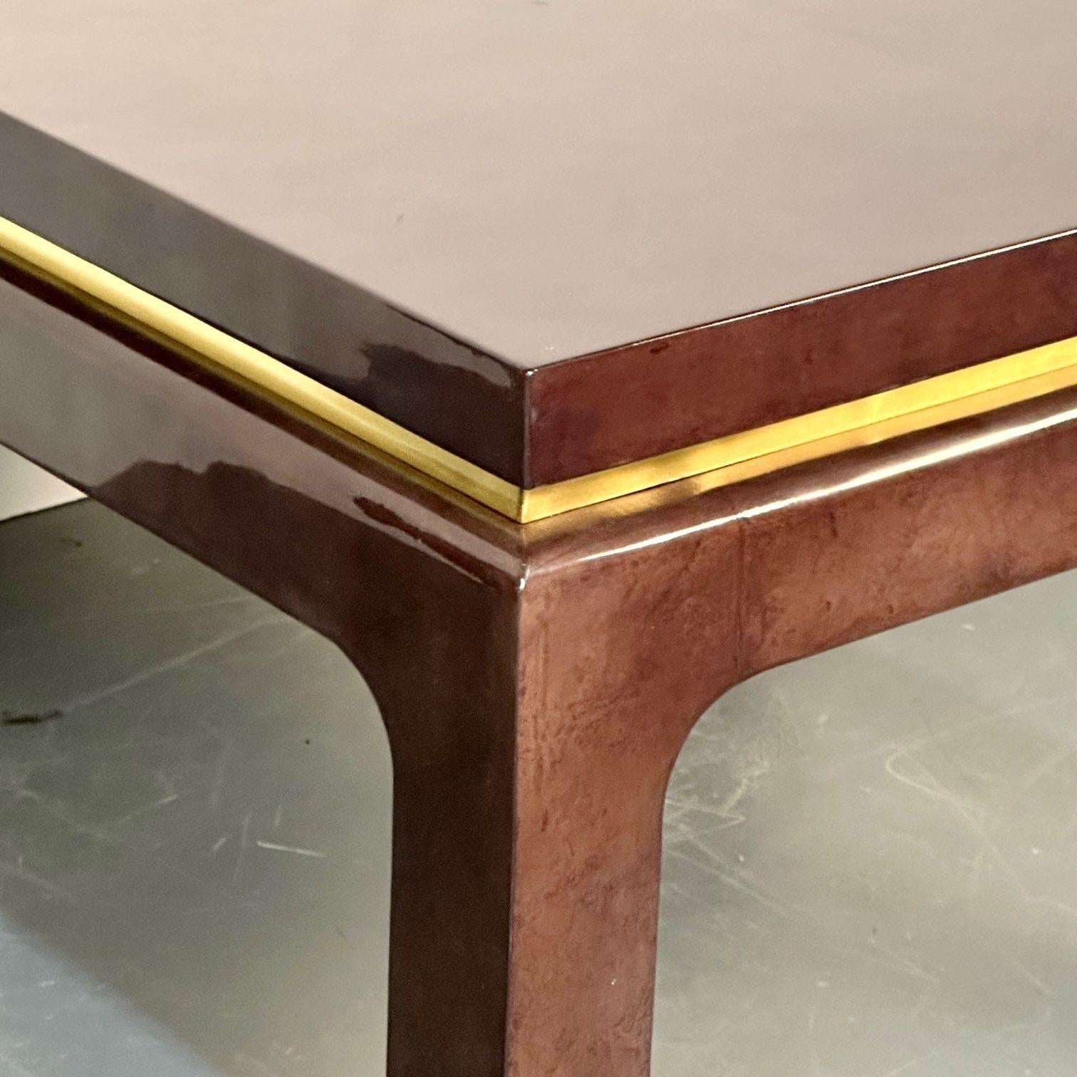 Laiton Table de jeu / table basse carrée moderne du milieu du siècle dernier, laque et laiton, style Springer en vente