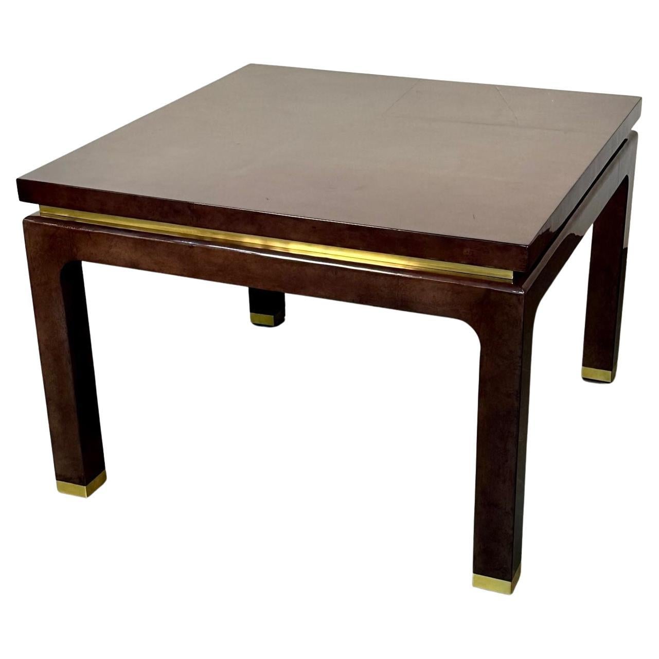 Table de jeu / table basse carrée moderne du milieu du siècle dernier, laque et laiton, style Springer en vente