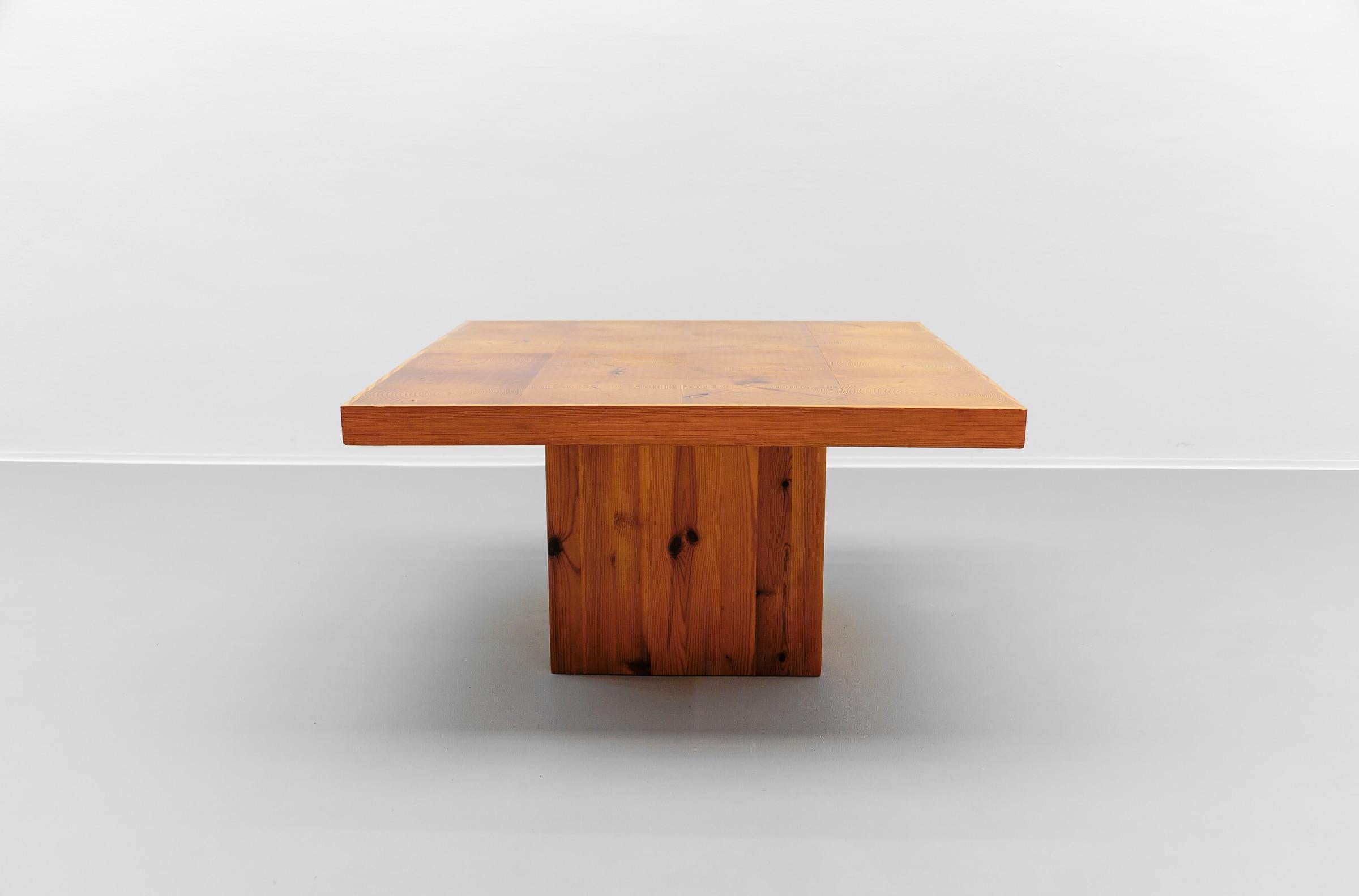 Quadratischer Couchtisch aus Kiefernholz, Mid-Century Modern, skandinavisch-modern, 1960er Jahre (Skandinavisch) im Angebot