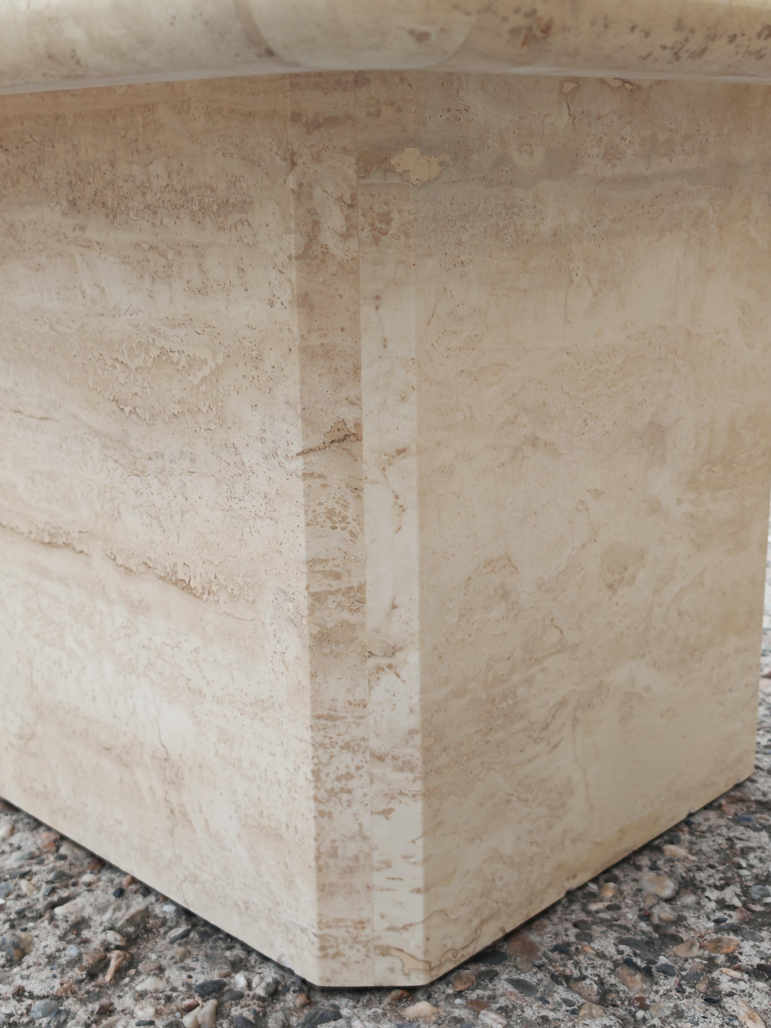 Table basse carrée en travertin, Italie 1970 en vente 4