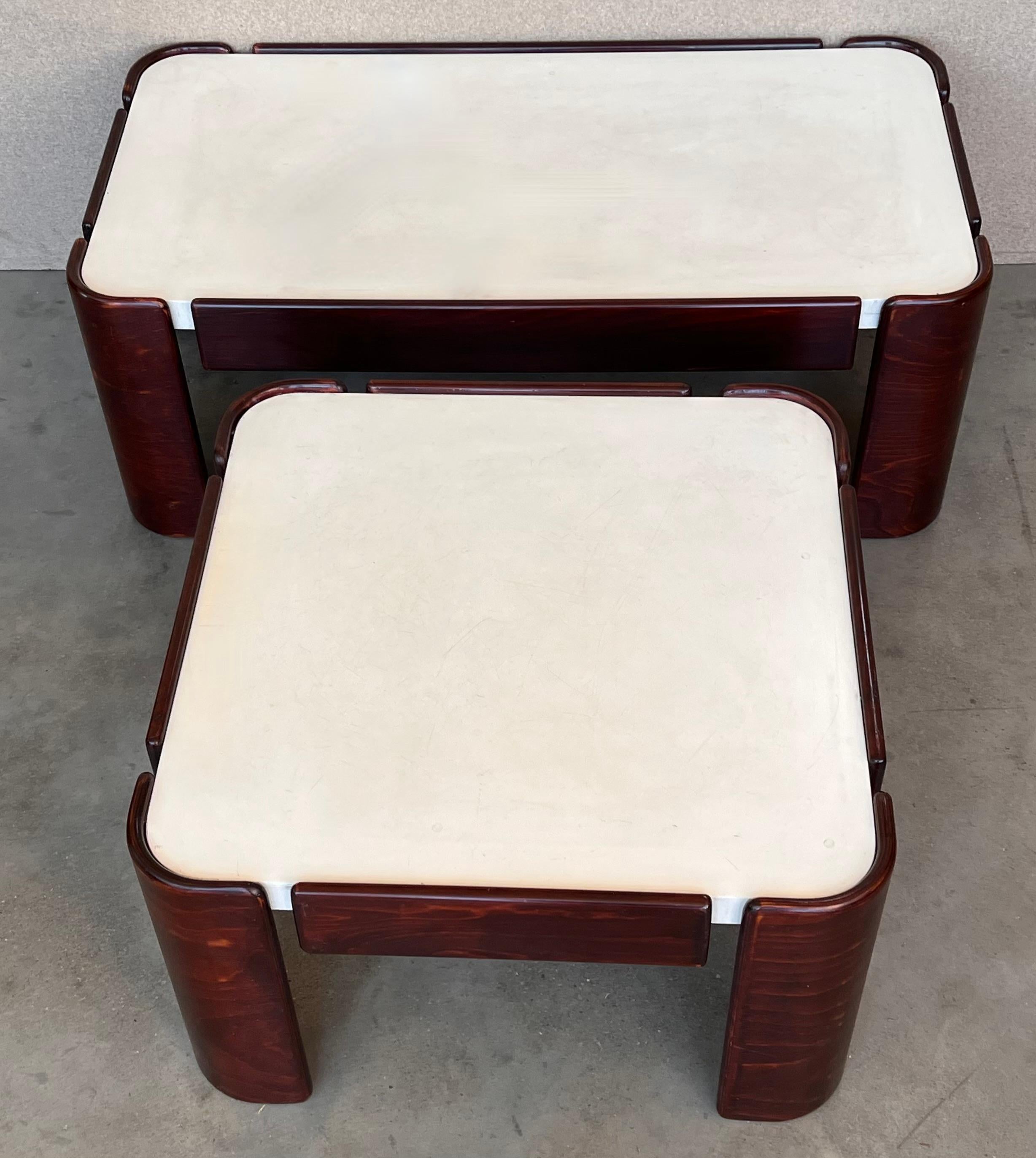 Mid-Century Modern Square Table with Curved Legs and White Top For Sale 2