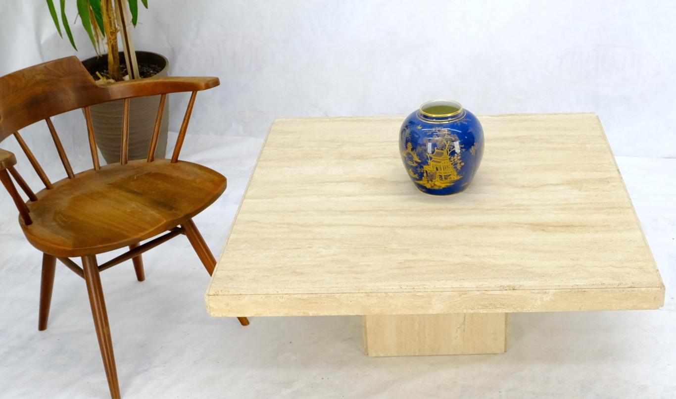 italien Table basse carrée en travertin moderne du milieu du siècle dernier en vente