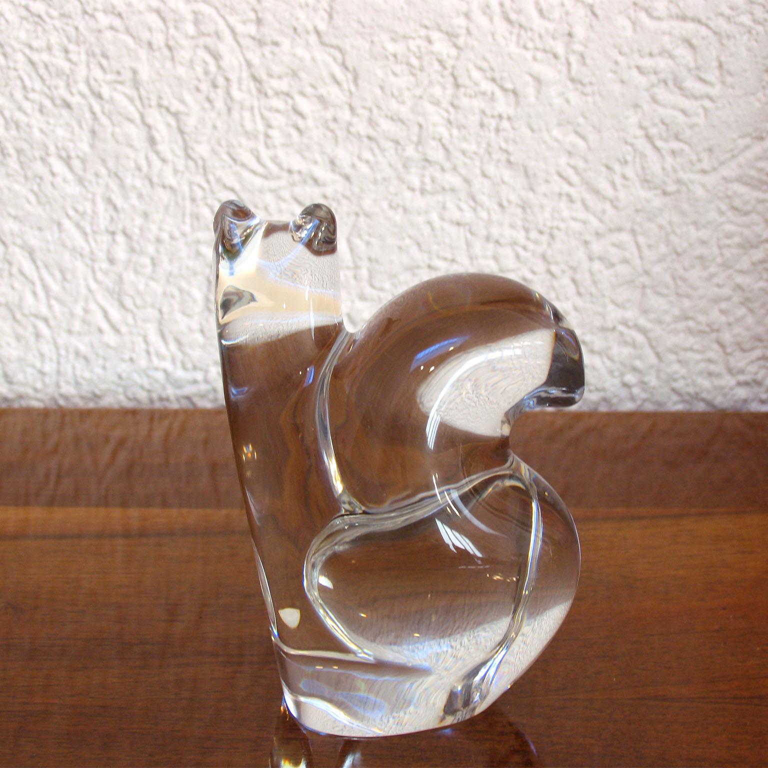 Fin du 20e siècle Sculpture d'écureuil en cristal moderne du milieu du siècle dernier d'Olle Alberius pour Orrefors en vente