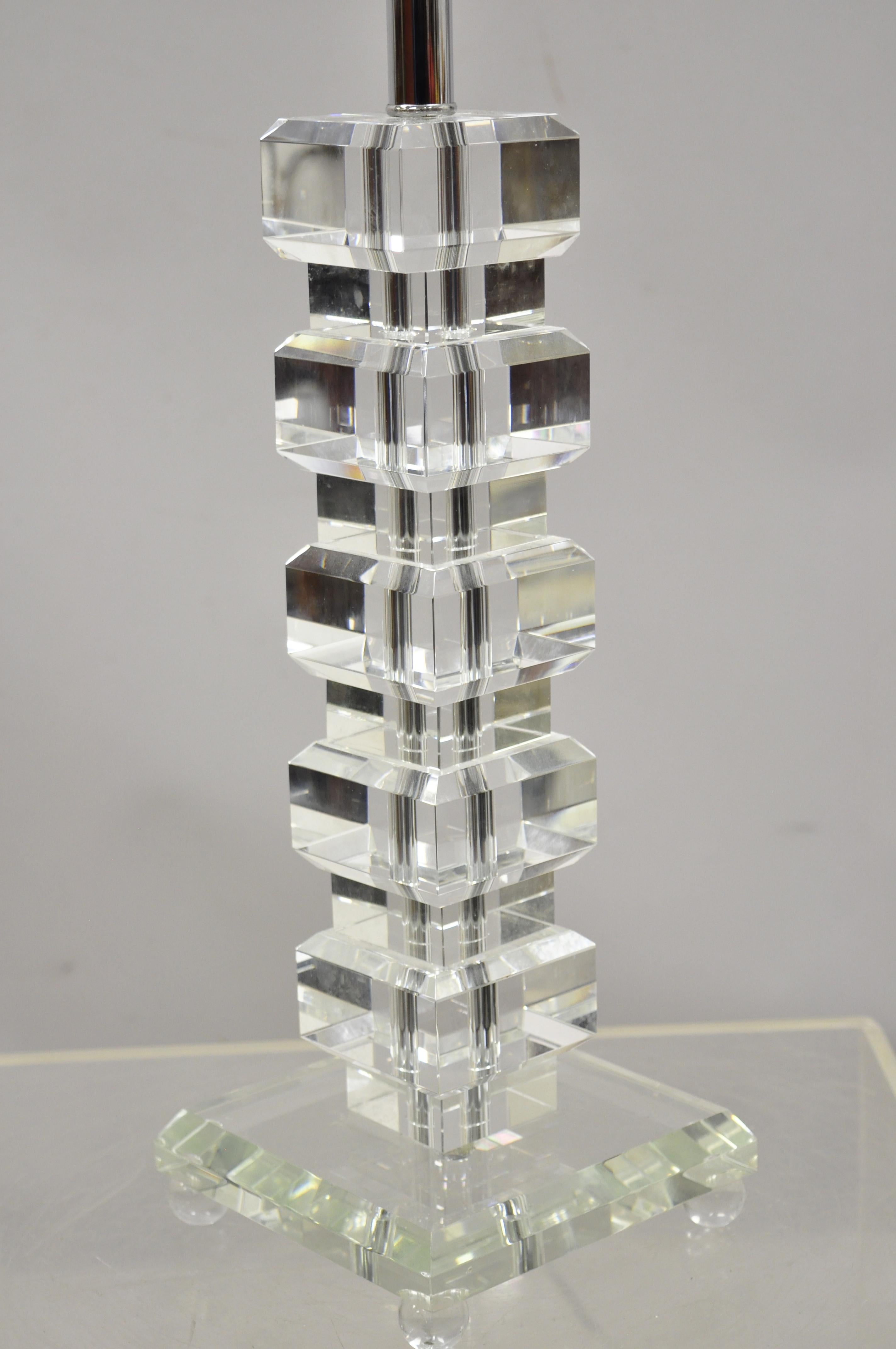 Mid-Century Modern Stacked Lucite Acryl Eiswürfel Säulen-Tischlampe mit Schirm im Angebot 6
