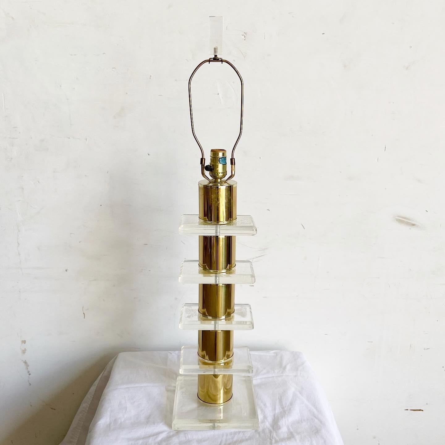 American Mid Century Modern Stacked Lucite and Gold Table Lamp For Sale