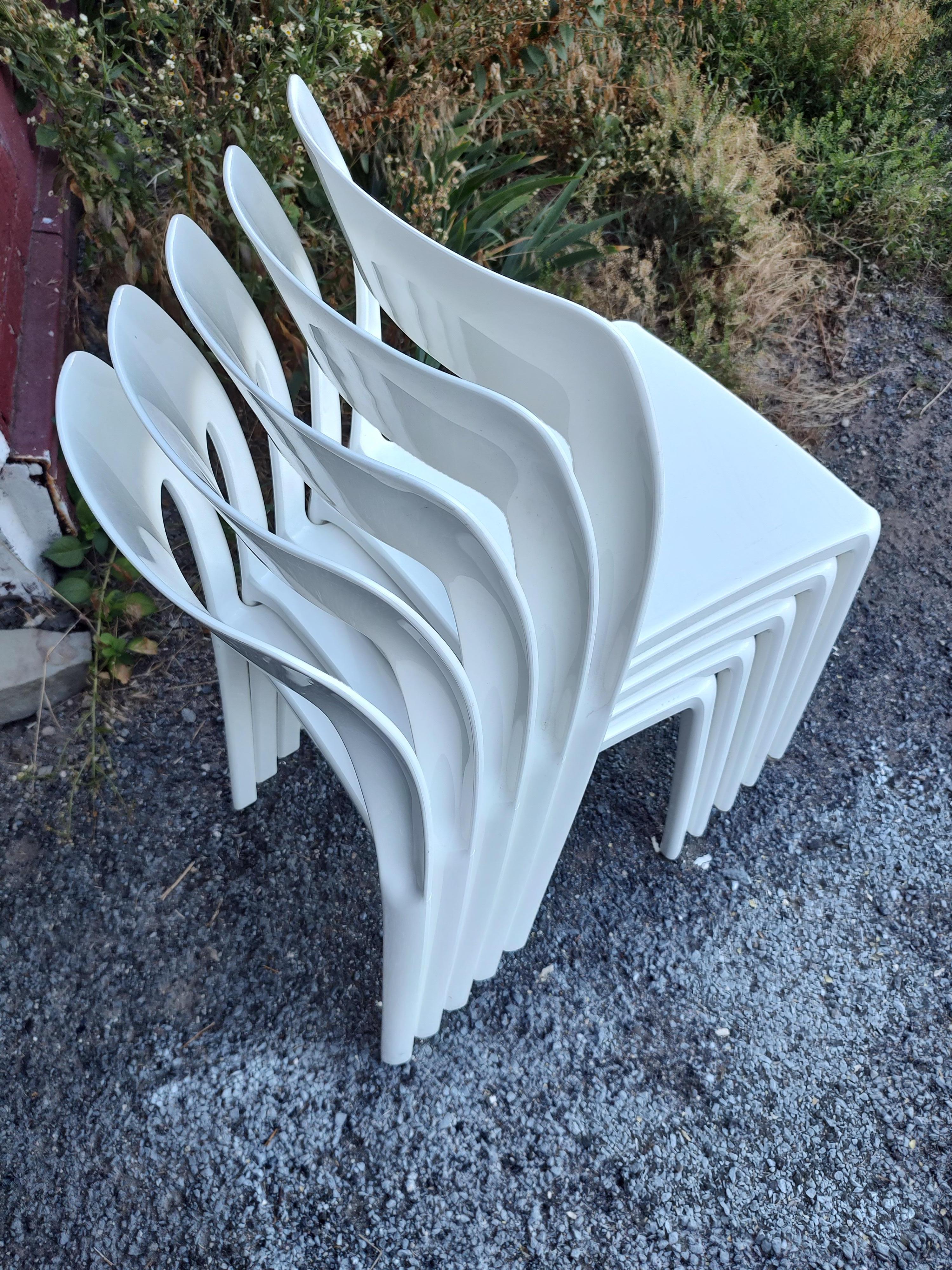 10 Mid Century Modern Stacking Chairs by AIR in White  In Good Condition For Sale In Port Jervis, NY