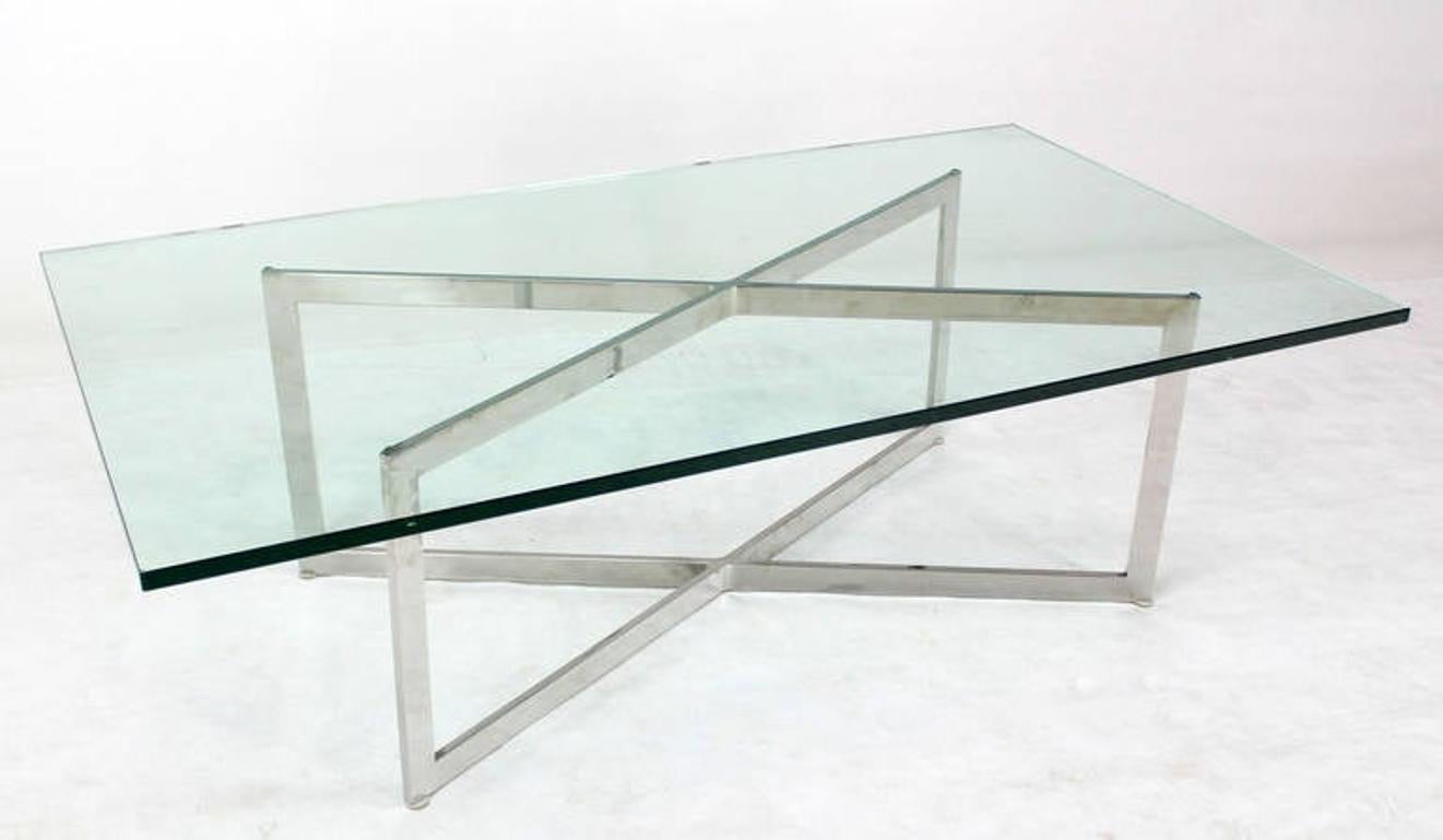 Mid-Century Modern Table basse moderne du milieu du siècle dernier en chrome inoxydable à base en X avec plateau en verre en vente