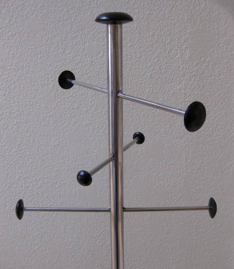 Mid-Century Modern Stainless Steel Coat and Umbrella Stand In Excellent Condition For Sale In Sacramento, CA