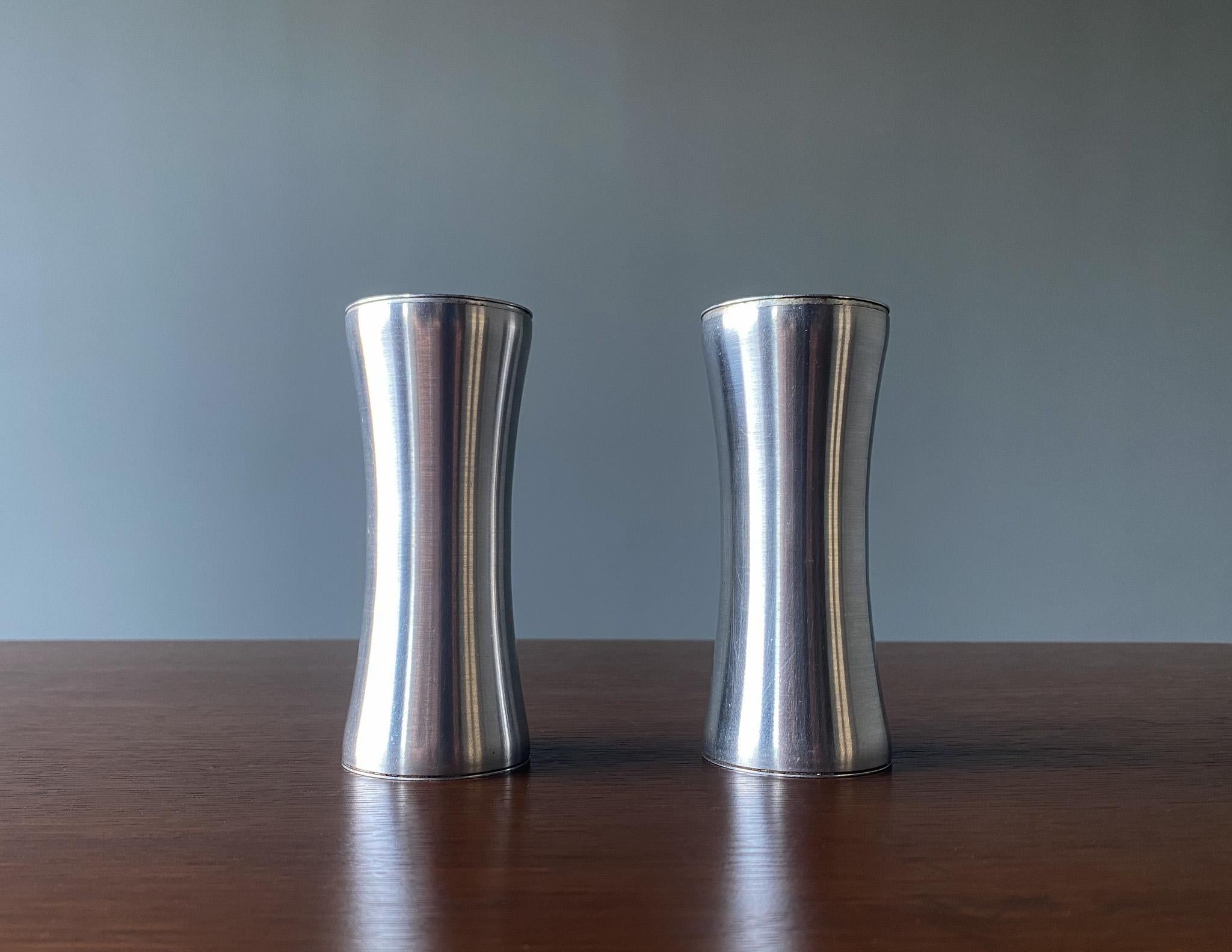 Mid Century Modern Stainless Steel Salt & Pepper Shakers Set, USA, 1950's 3