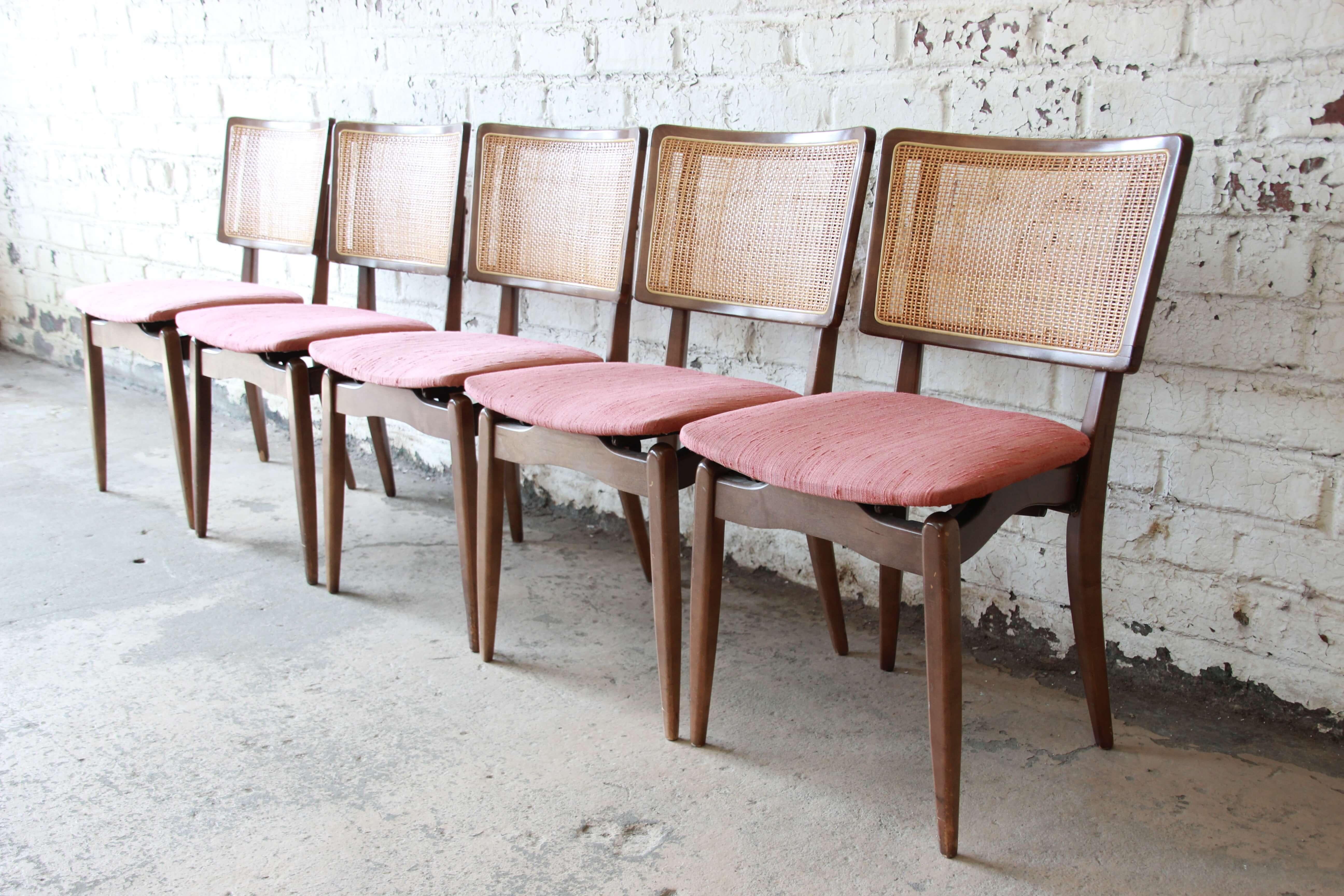 vintage stakmore folding chairs