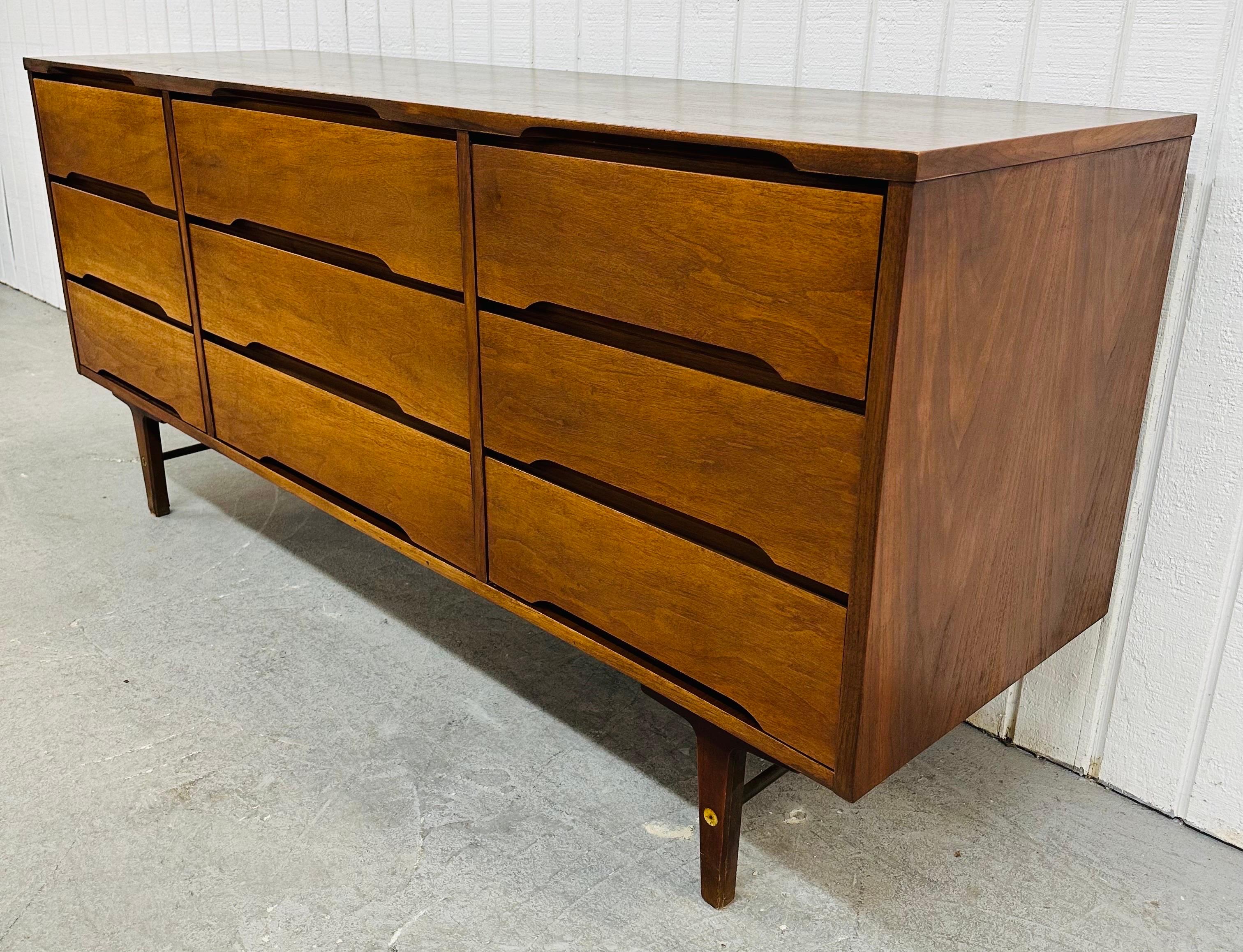 American Mid-Century Modern Stanley 9-Drawer Walnut Dresser For Sale
