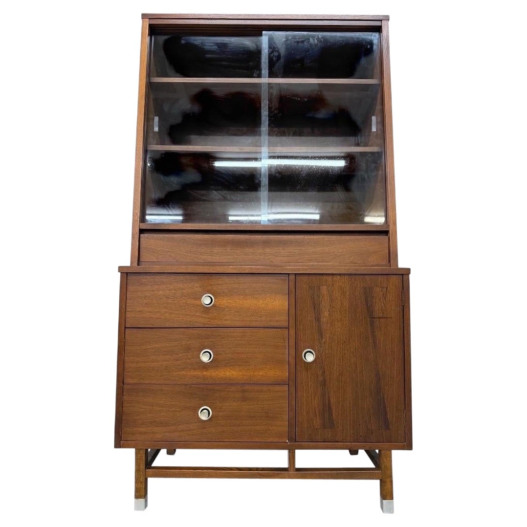 Mid-Century Modern Stanley Walnut Hutch For Sale
