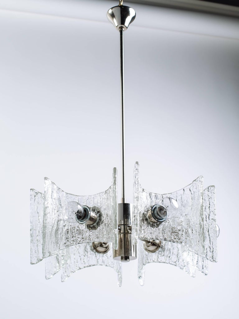 Kalmar Star Shaped Chandelier with Textured Glass, Germany, circa 1960's In Good Condition For Sale In Fort Lauderdale, FL