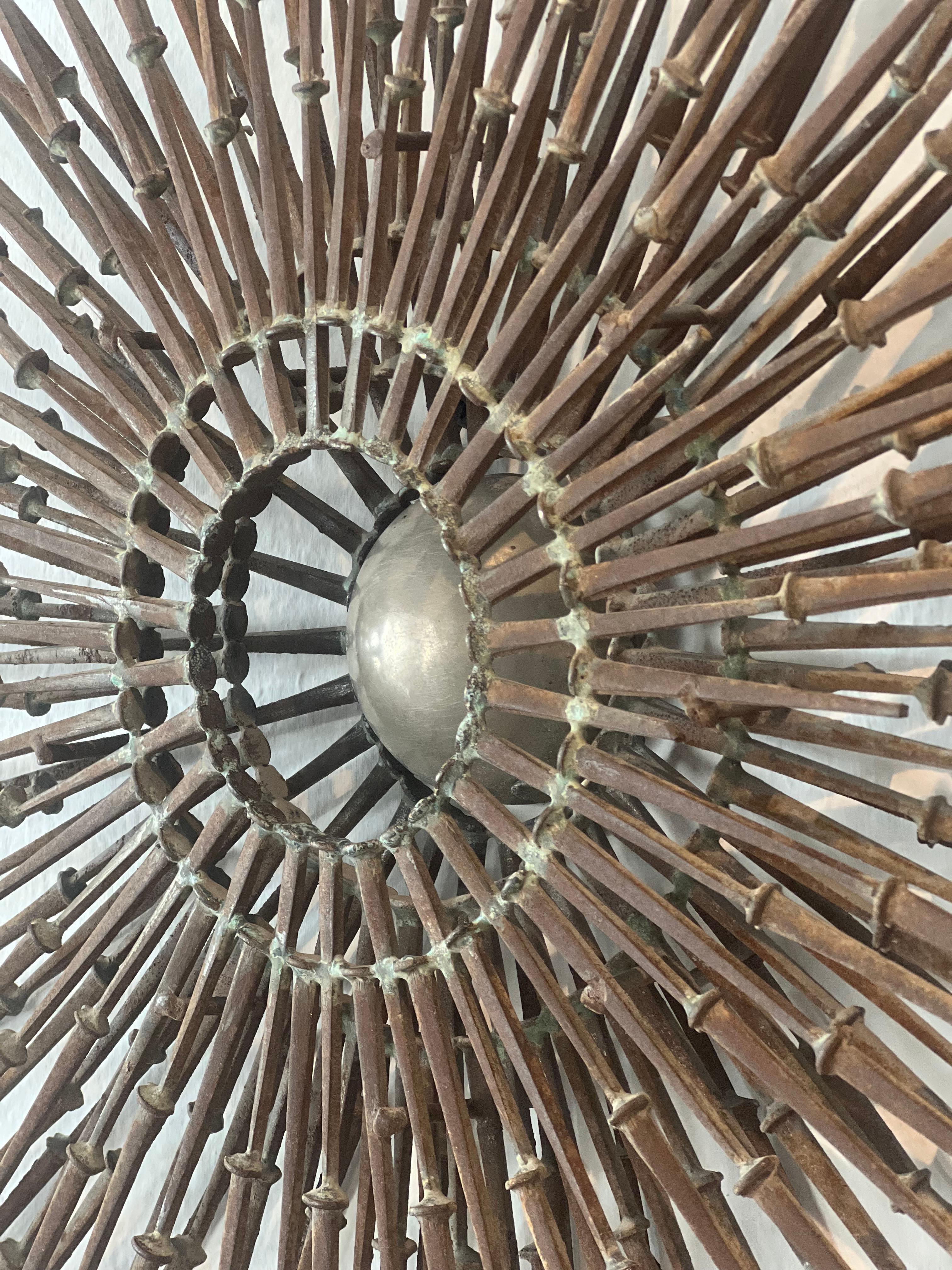 Mid Century Modern Starburst Wandnagelskulptur (Moderne der Mitte des Jahrhunderts) im Angebot