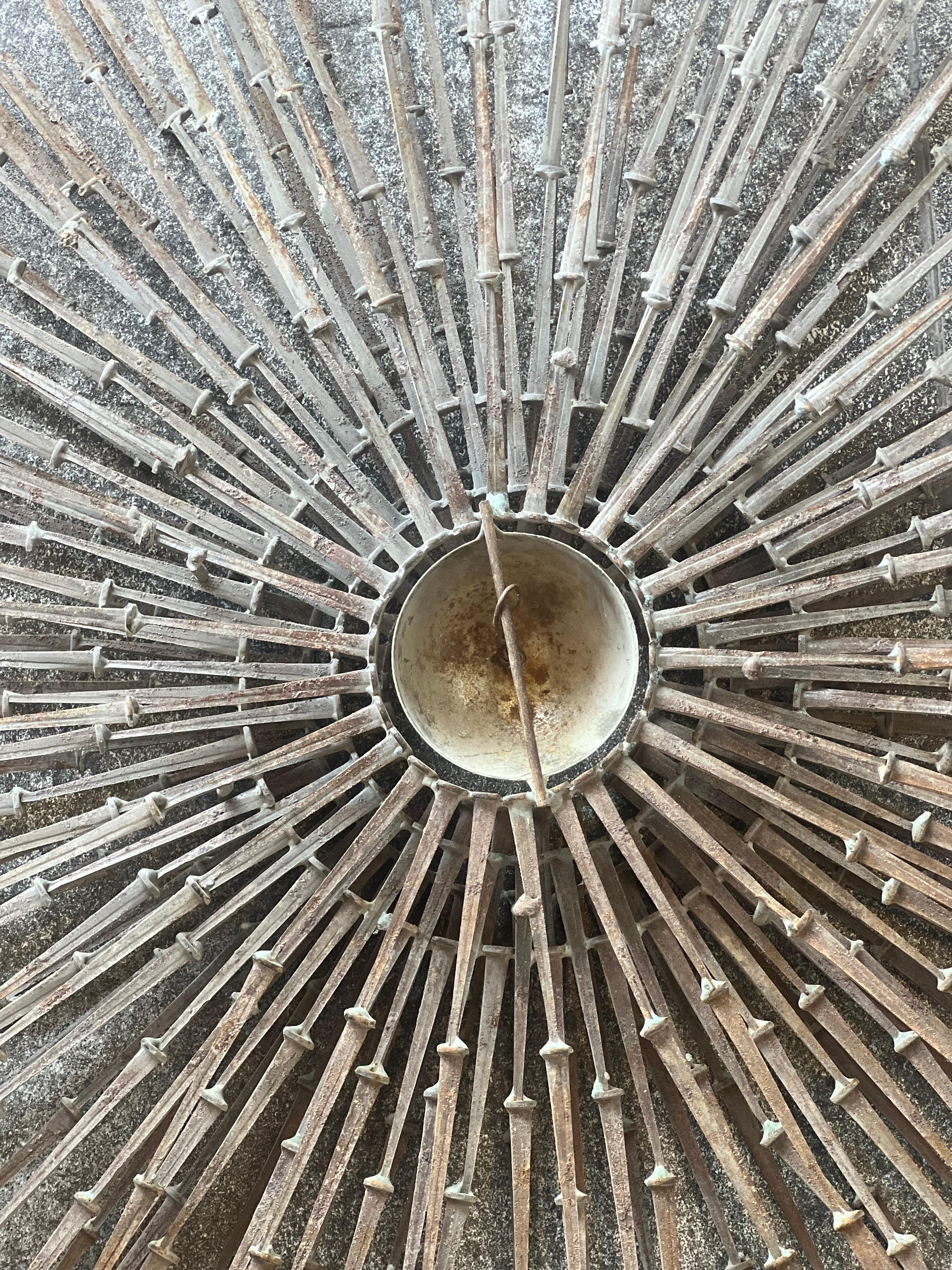 Mid Century Modern Starburst Wandnagelskulptur (Metall) im Angebot