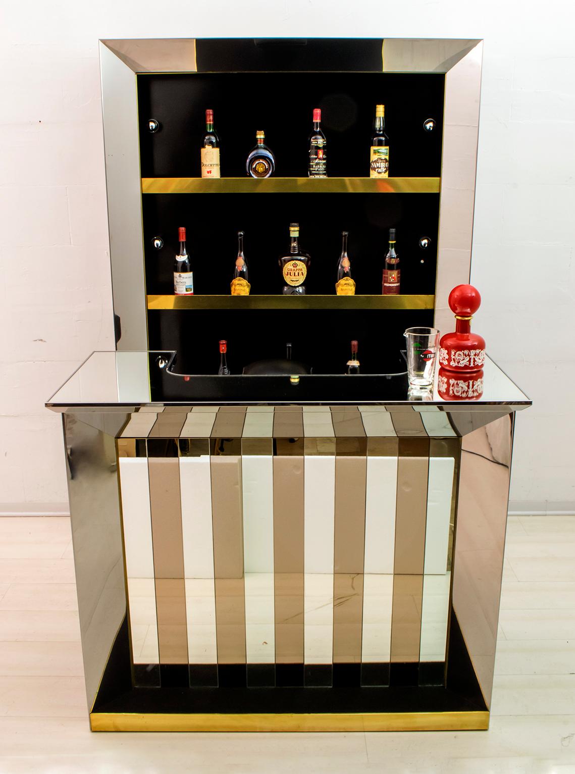 1970s home bar