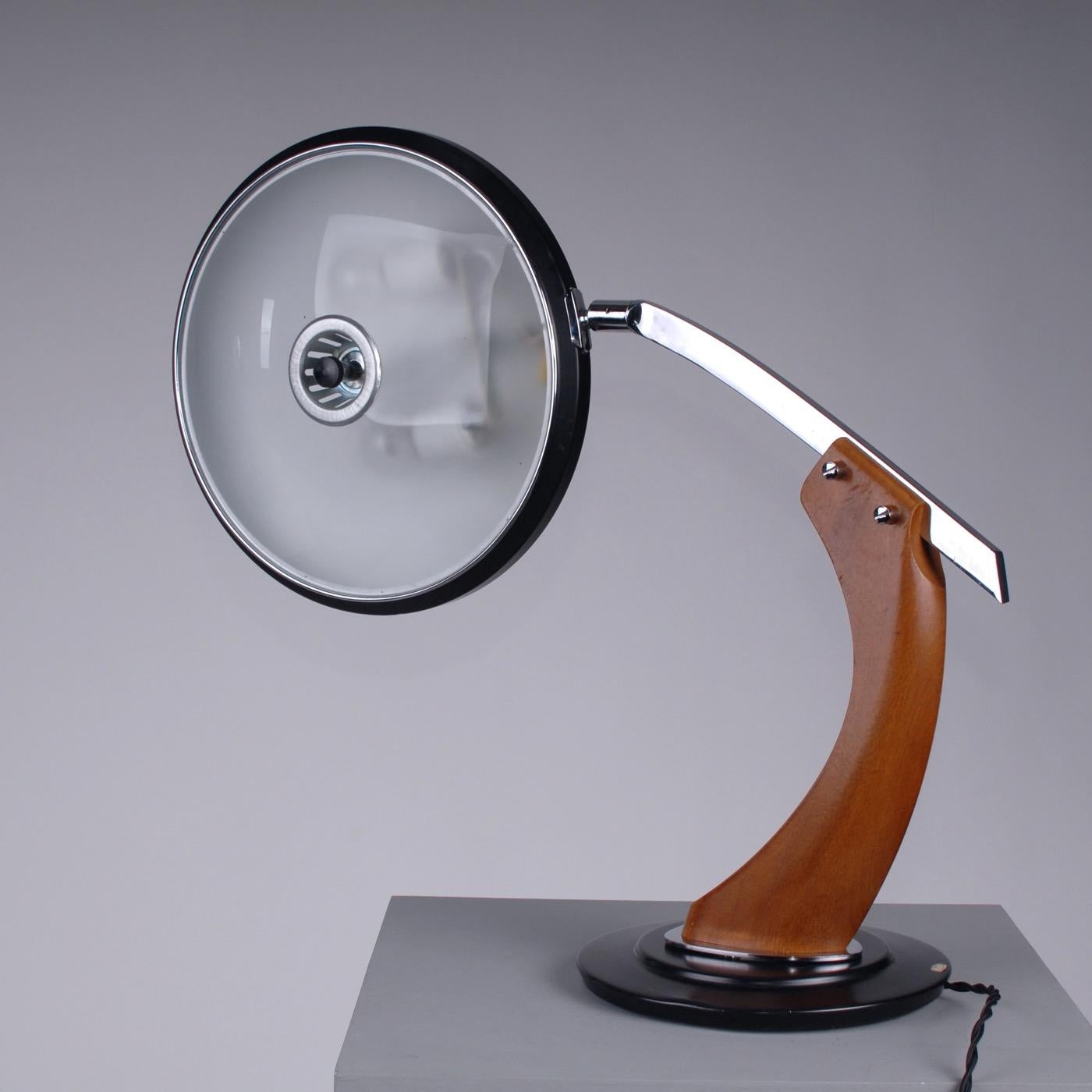 Spanish Mid-Century Modern Steel and Oak Desk Lamp Manufactured by Fase, Spain, 1960 For Sale