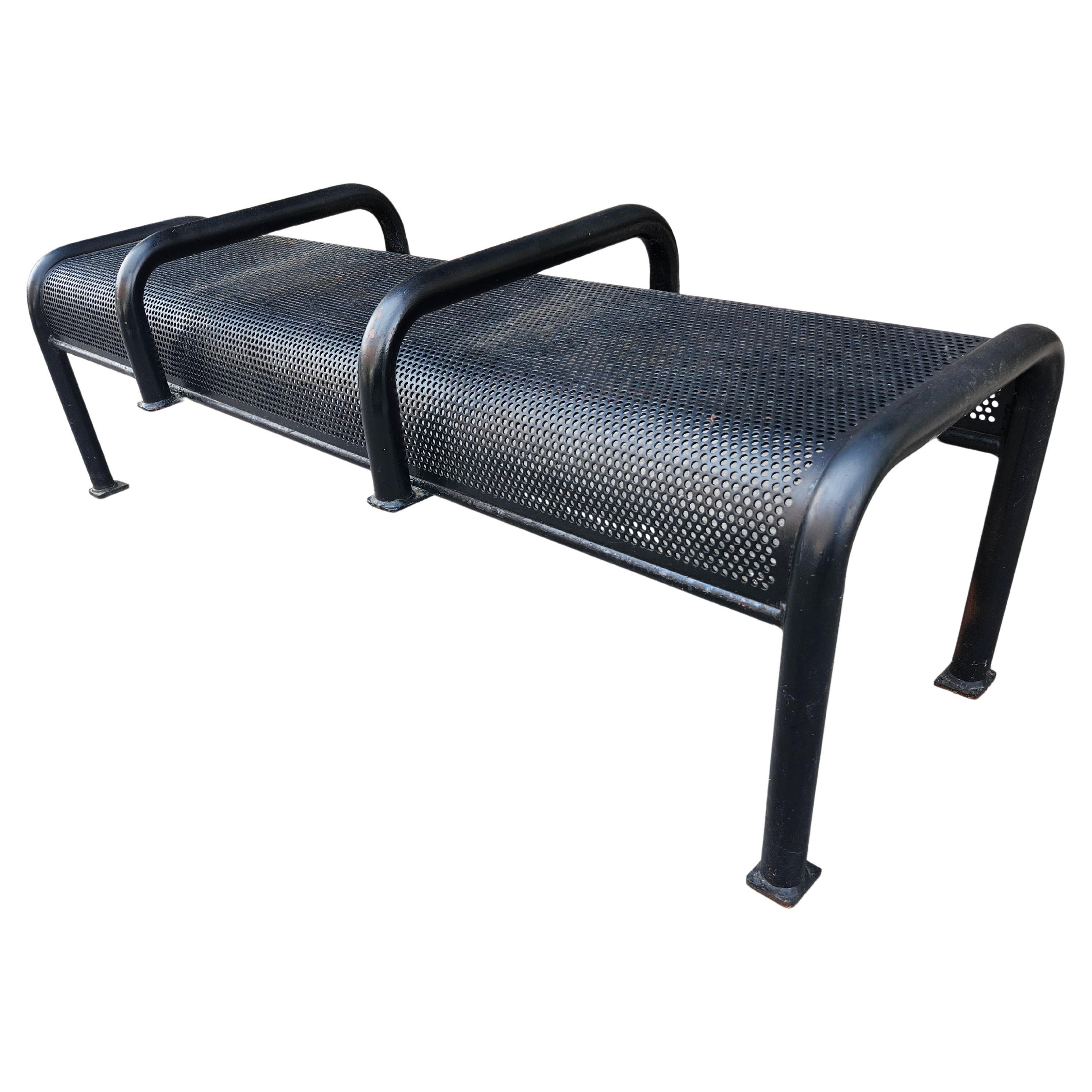 Mid Century Modern Stahl & Eisen Gartenbank im Zustand „Gut“ im Angebot in Port Jervis, NY