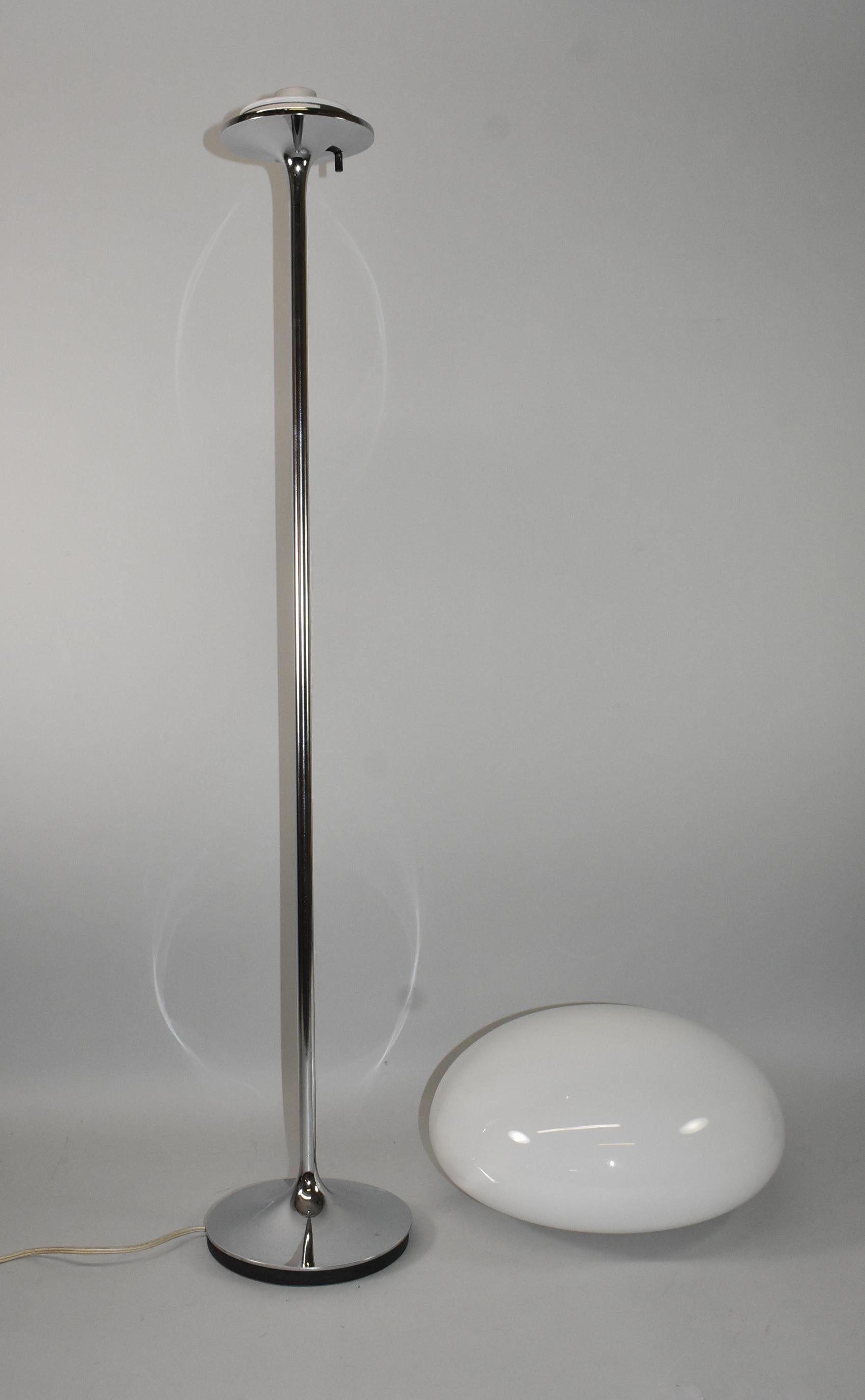 American Mid-Century Modern Stemlite Chrome Floor Lamp by Bill Curry For Sale