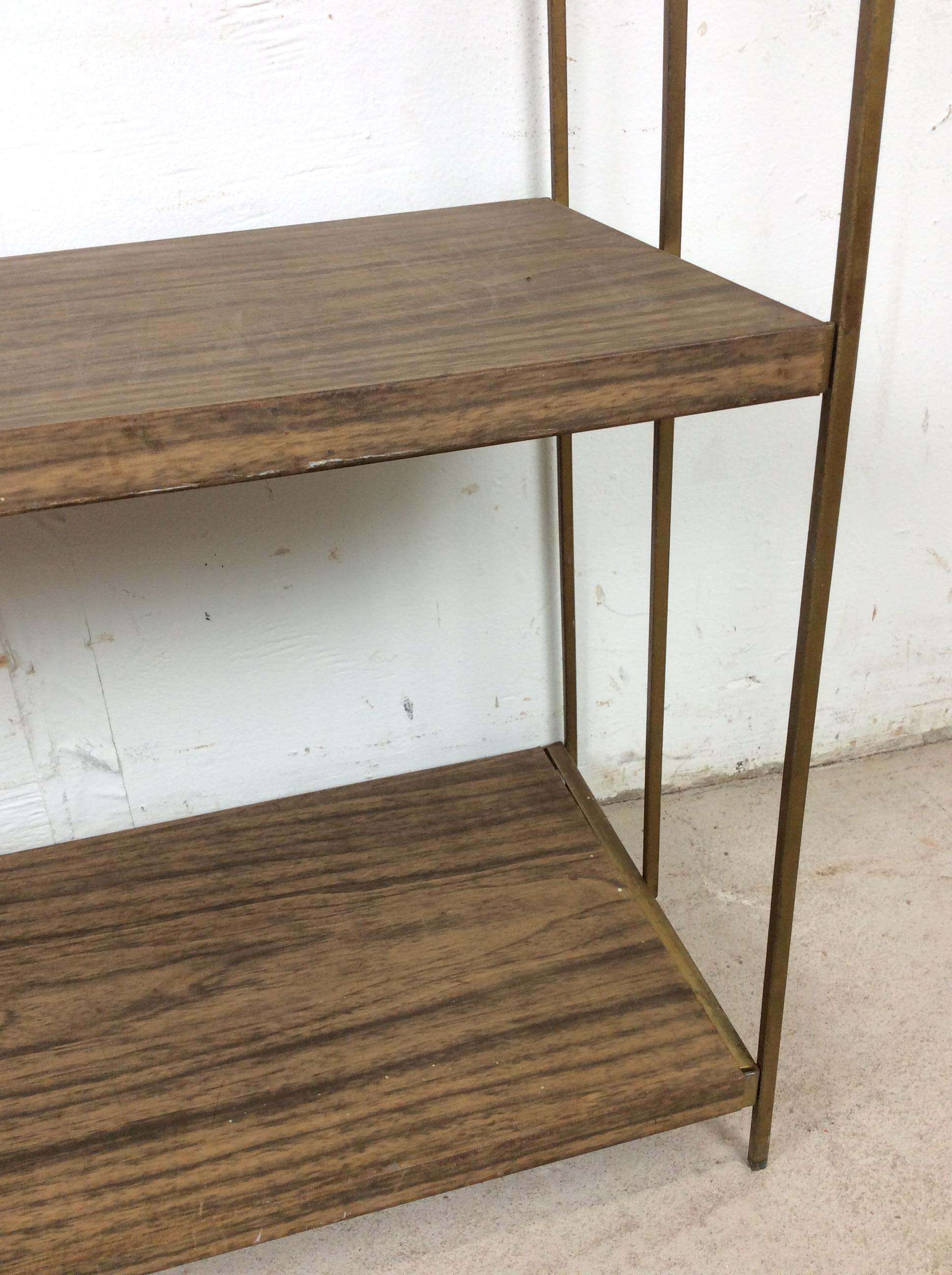 Metallo Mid Century Modern Step Shelving with Faux Wood Print in vendita