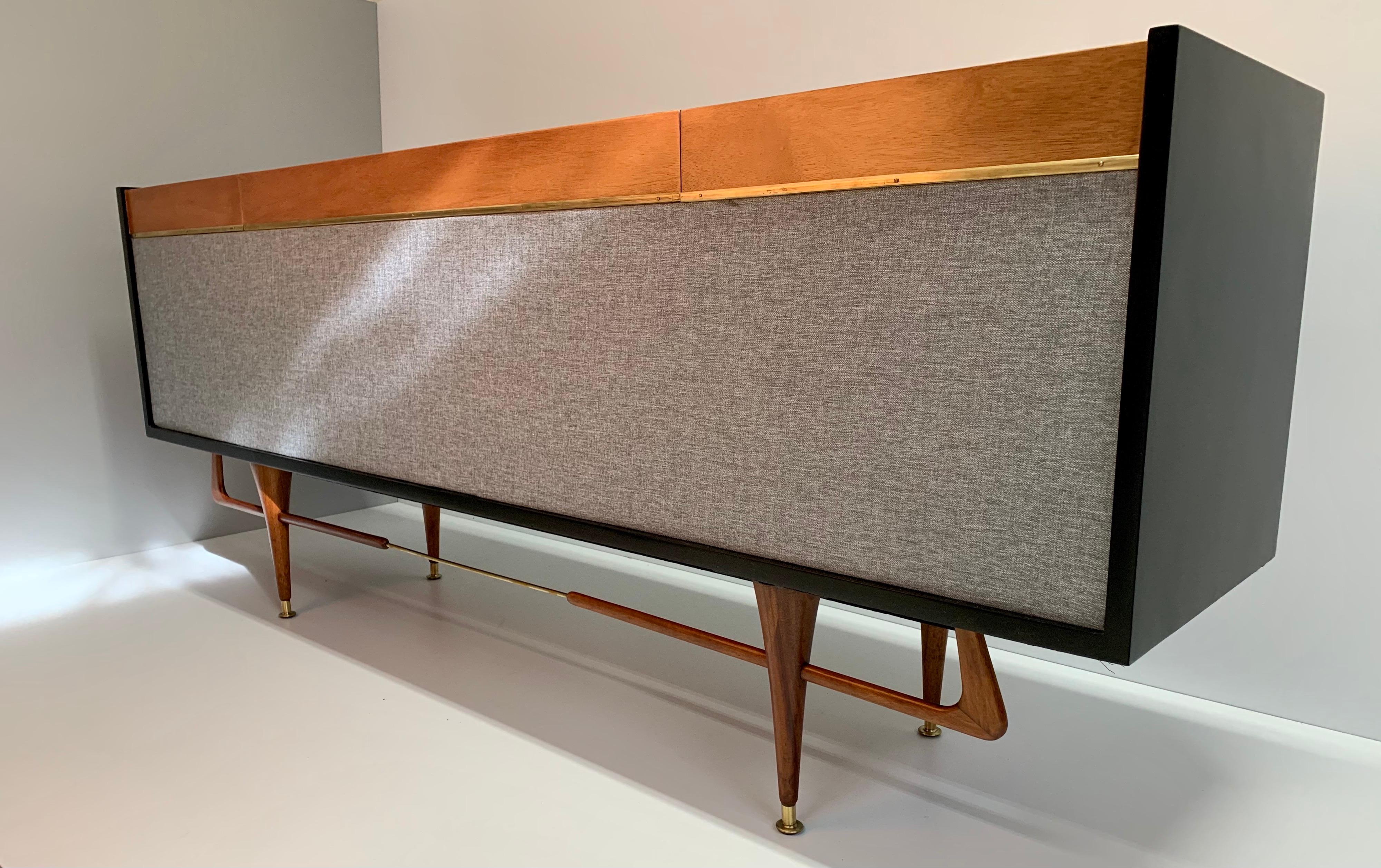 Mid-20th Century Mid-Century Modern Stereo Console