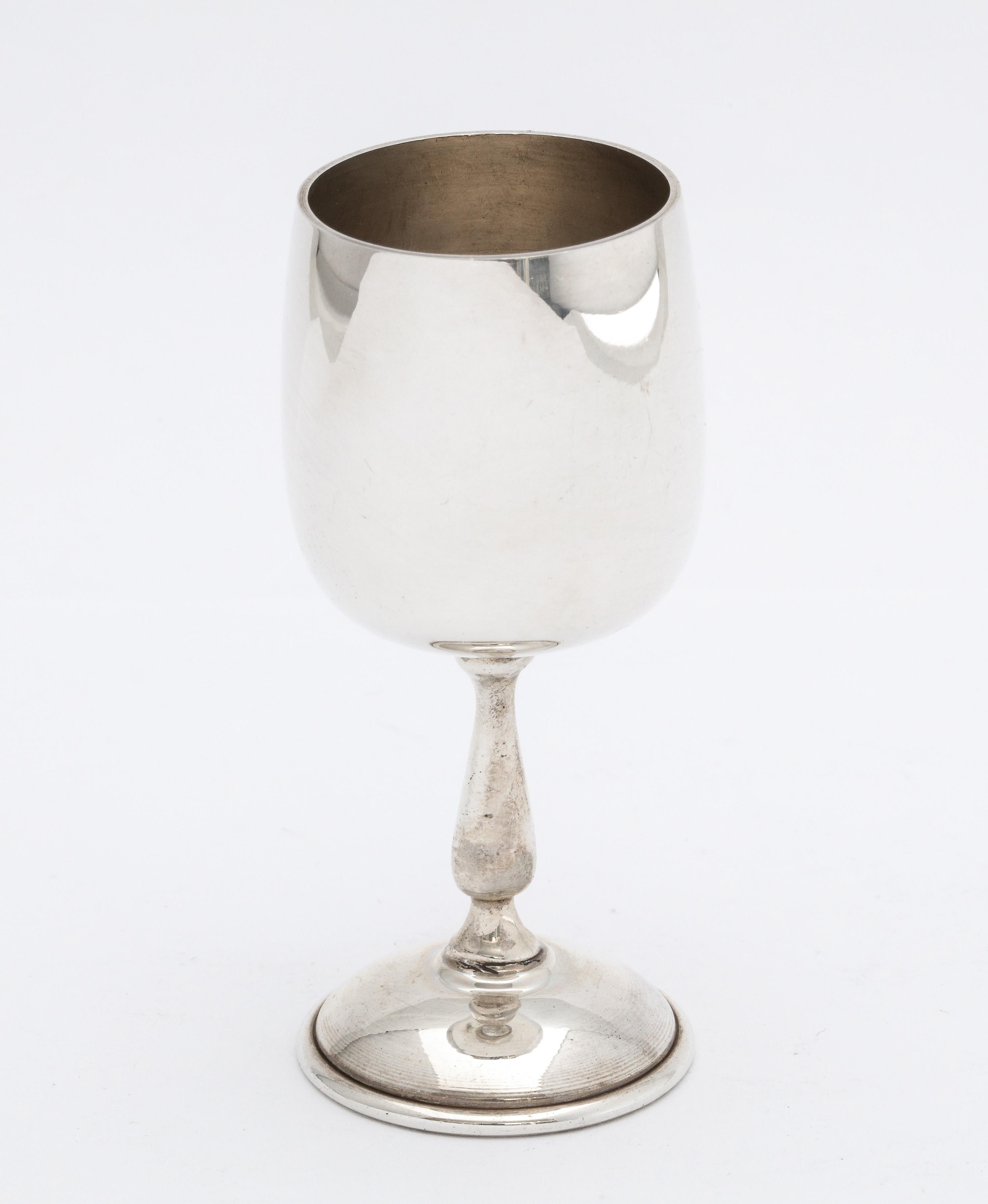 Mid-Century Modern Sterling Silver Set of Cordial/Liqueur Goblets In Good Condition For Sale In New York, NY