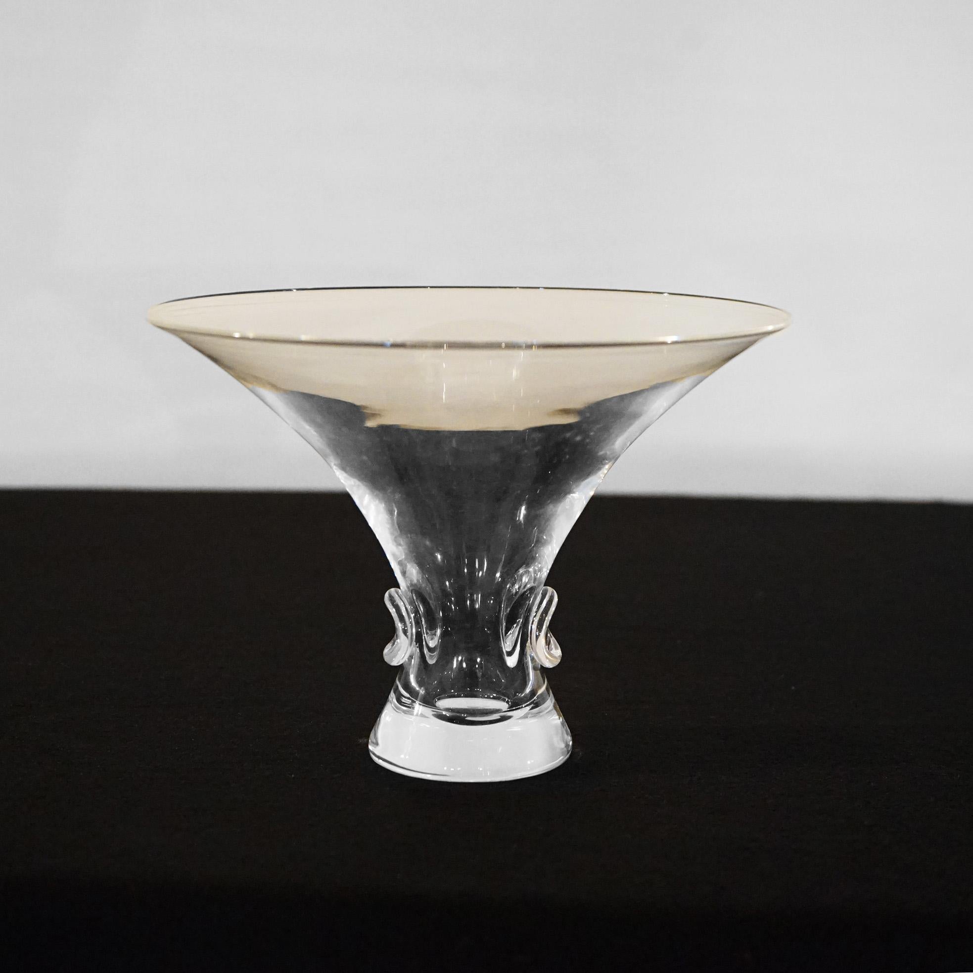 20th Century Mid Century Modern Steuben Art Glass Flared Crystal Bowl with Pinched Base 20thC For Sale