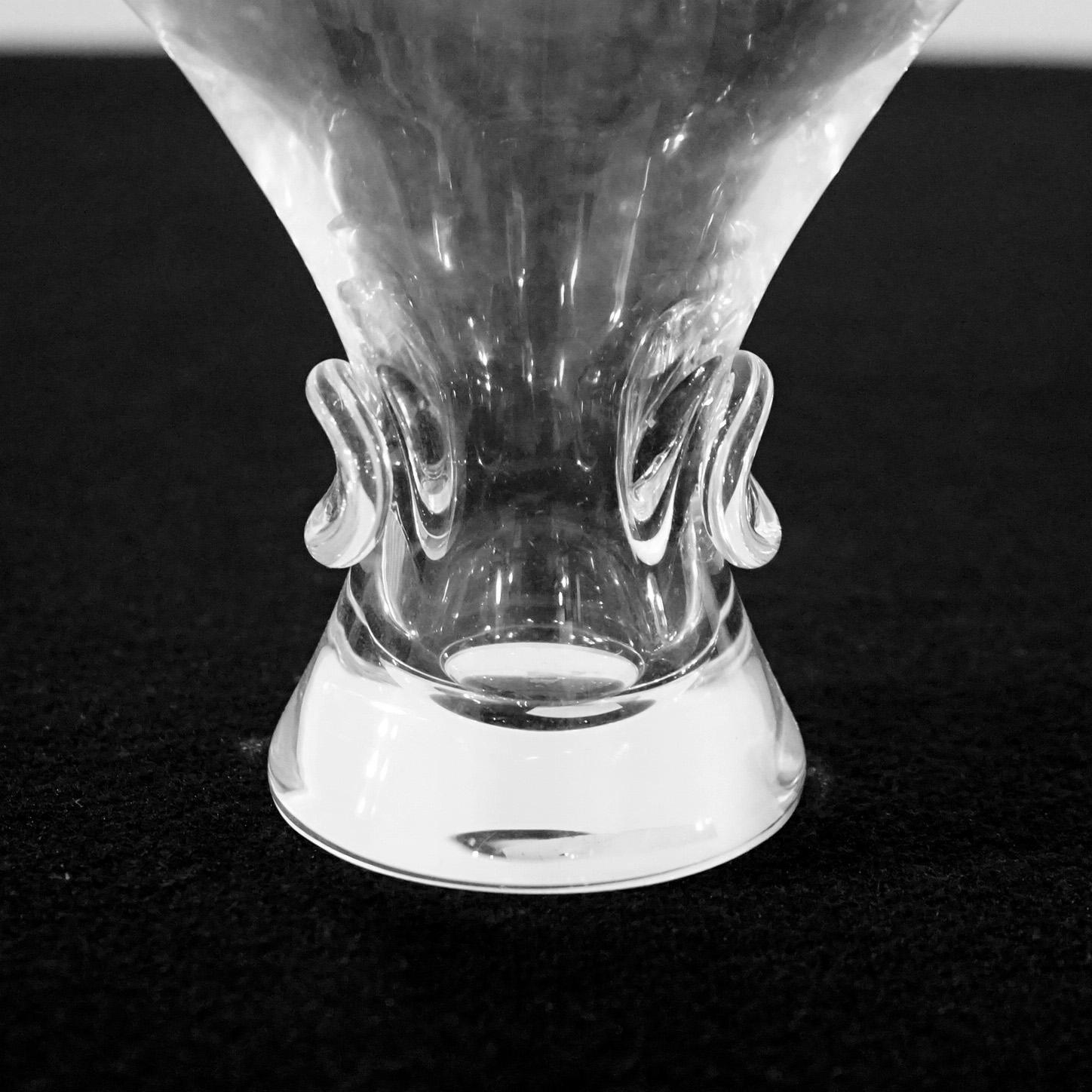 Mid Century Modern Steuben Art Glass Flared Crystal Bowl mit Pinched Base 20thC (Glaskunst) im Angebot