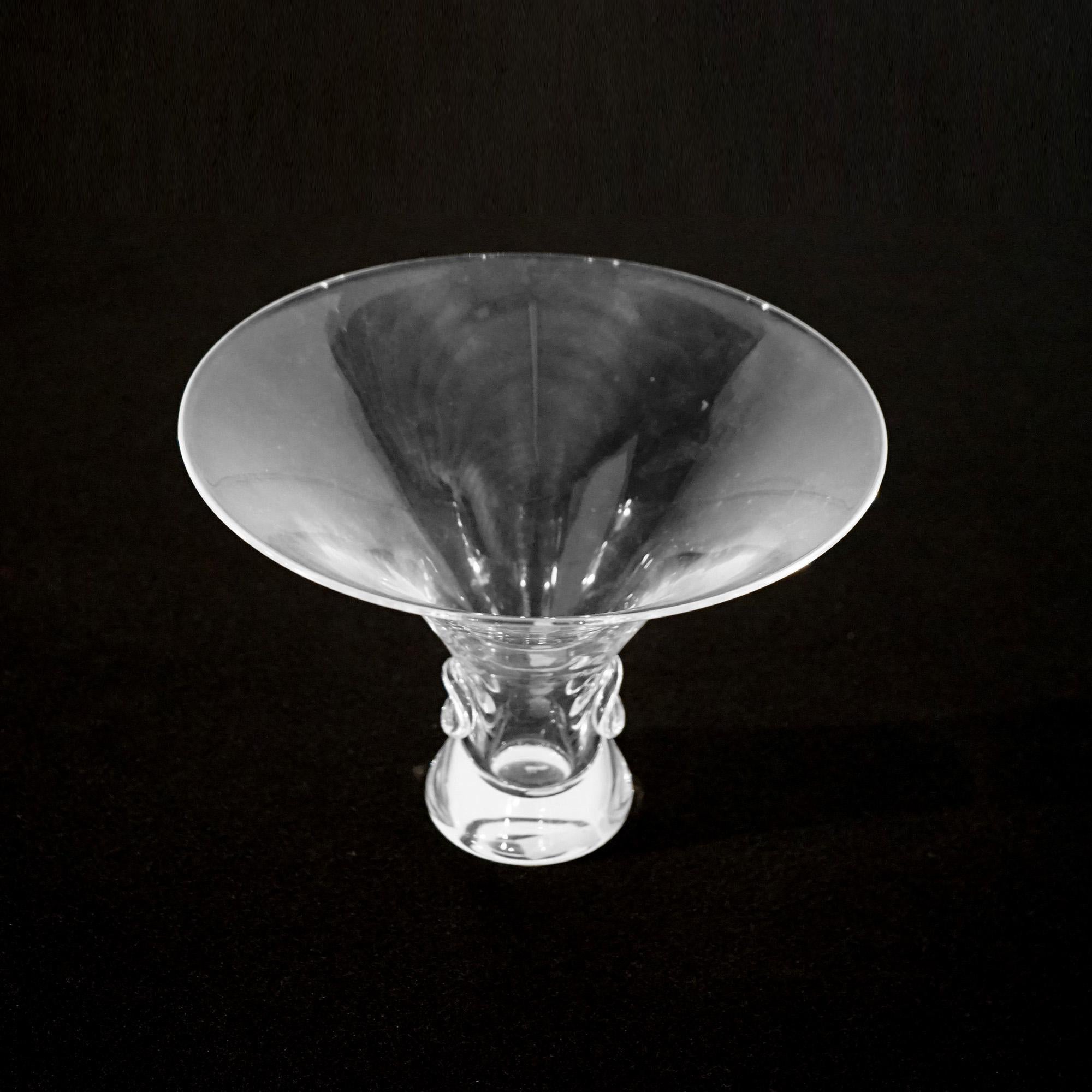 Mid Century Modern Steuben Art Glass Flared Crystal Bowl with Pinched Base 20thC For Sale 2