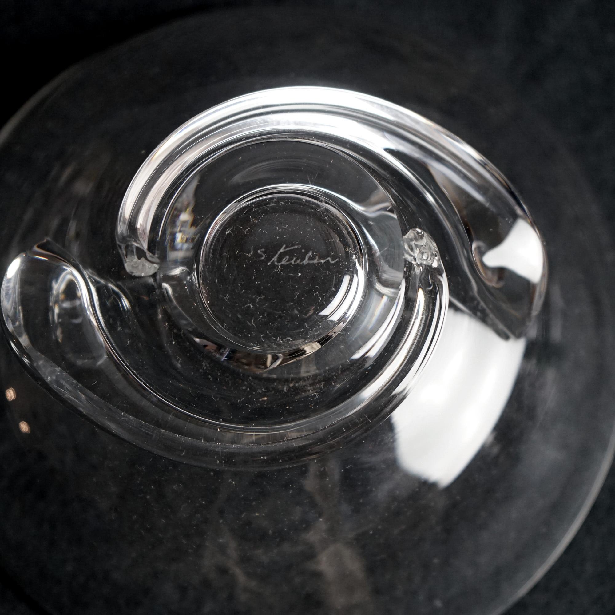 Moderne Steuben-Kunstglasschale mit Fuß aus der Mitte des Jahrhunderts, 20. Jahrhunderts im Zustand „Gut“ im Angebot in Big Flats, NY