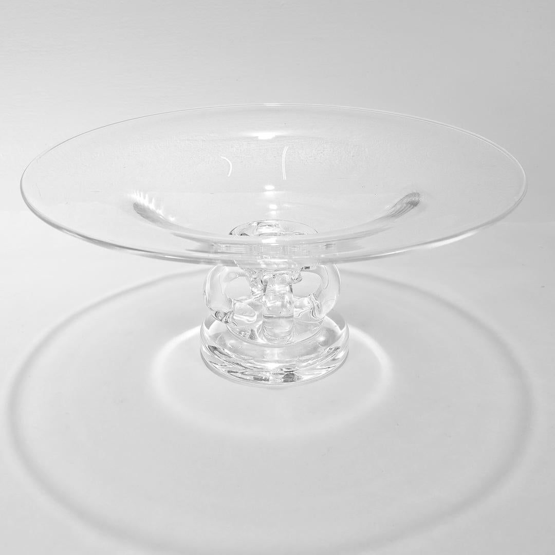 20ième siècle Bol à piédestal en verre Steuben Glass/Tazza No. 7884 par George Thompson Modernity en vente