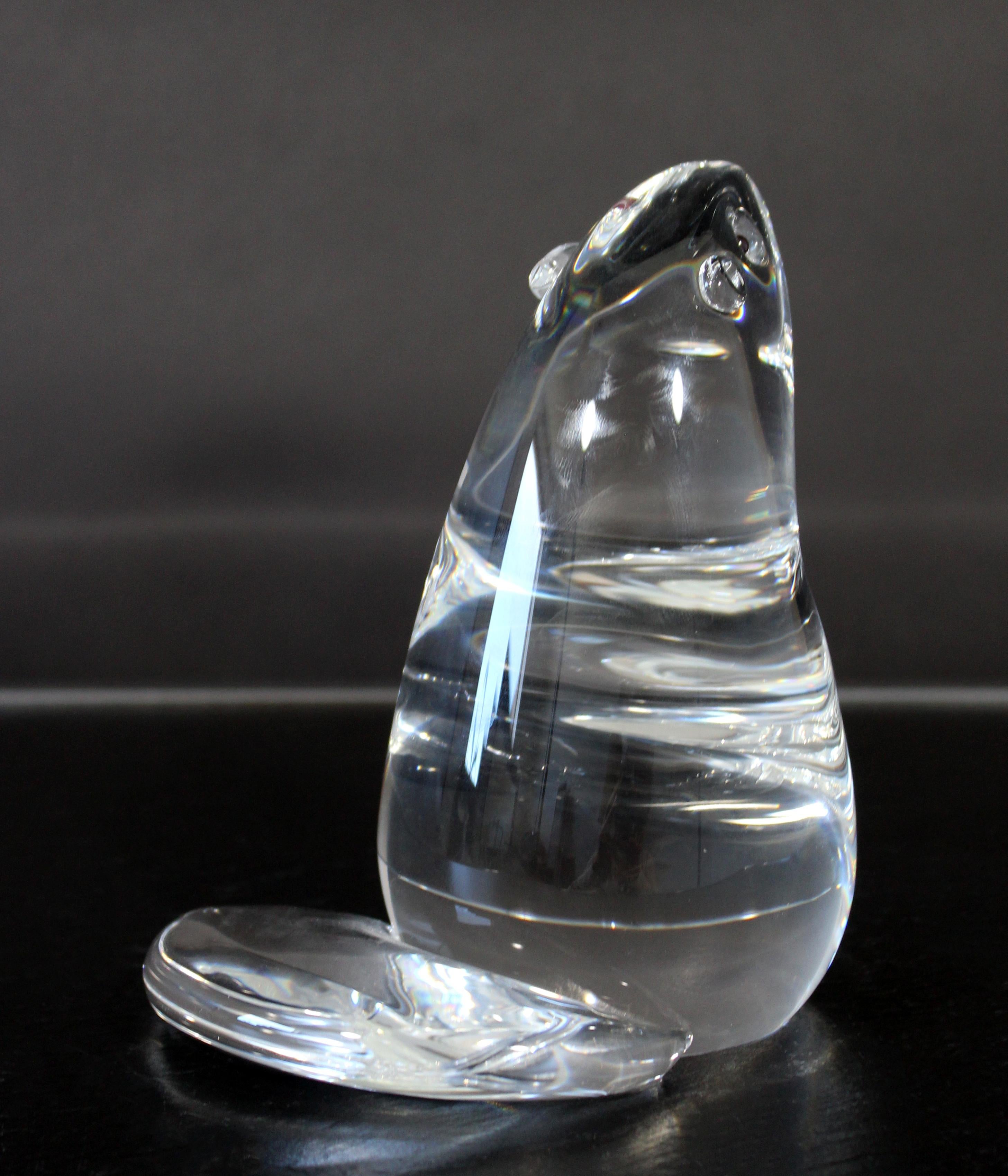 Mid-Century Modern Steuben Signed Crystal Beaver Sculpture Statuette Garnet Eyes In Good Condition In Keego Harbor, MI