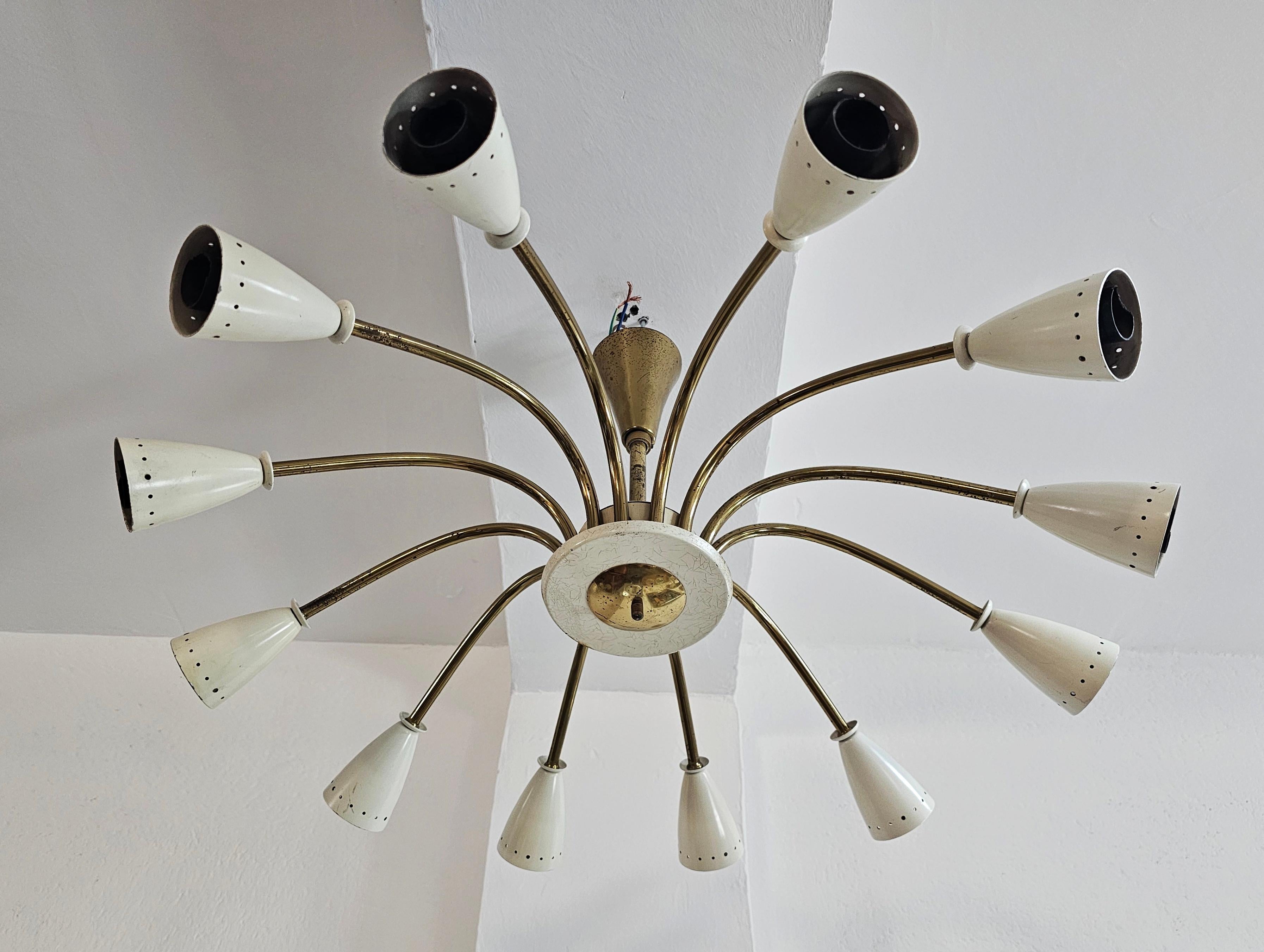 Mid Century Modern Stilnovo 12-Arm Spider or Sputnik Chandelier, Italy 1950s In Good Condition For Sale In Beograd, RS