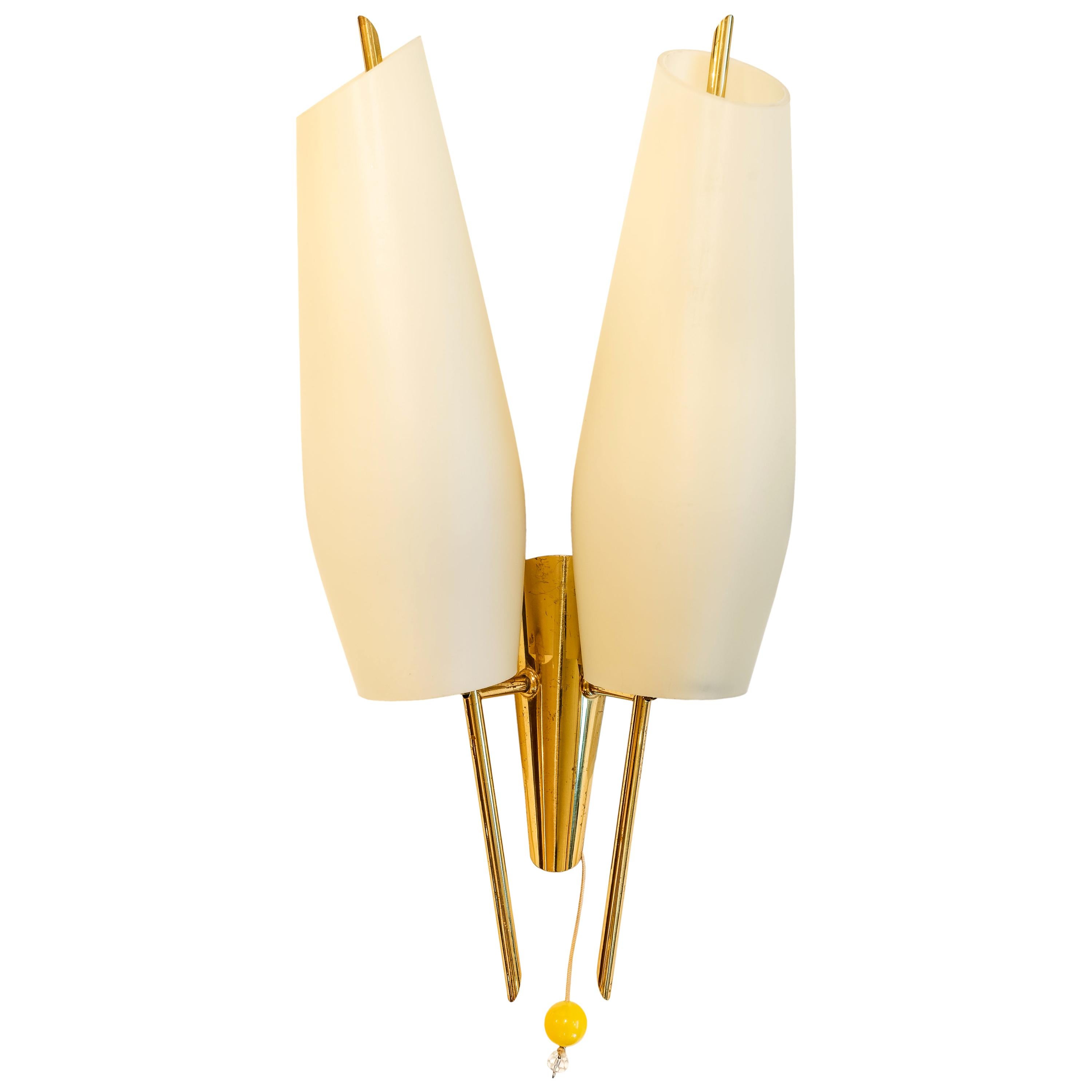 Mid-Century Modern Stilnovo Style Brass and Opaline Glass Wall Light Sconce