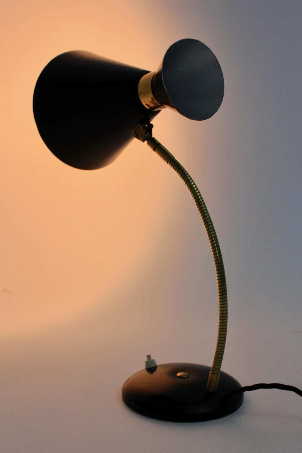 Aluminum Mid-Century Modern Stilnovo Vintage Brass Black Table Lamp, Italy, 1950s For Sale