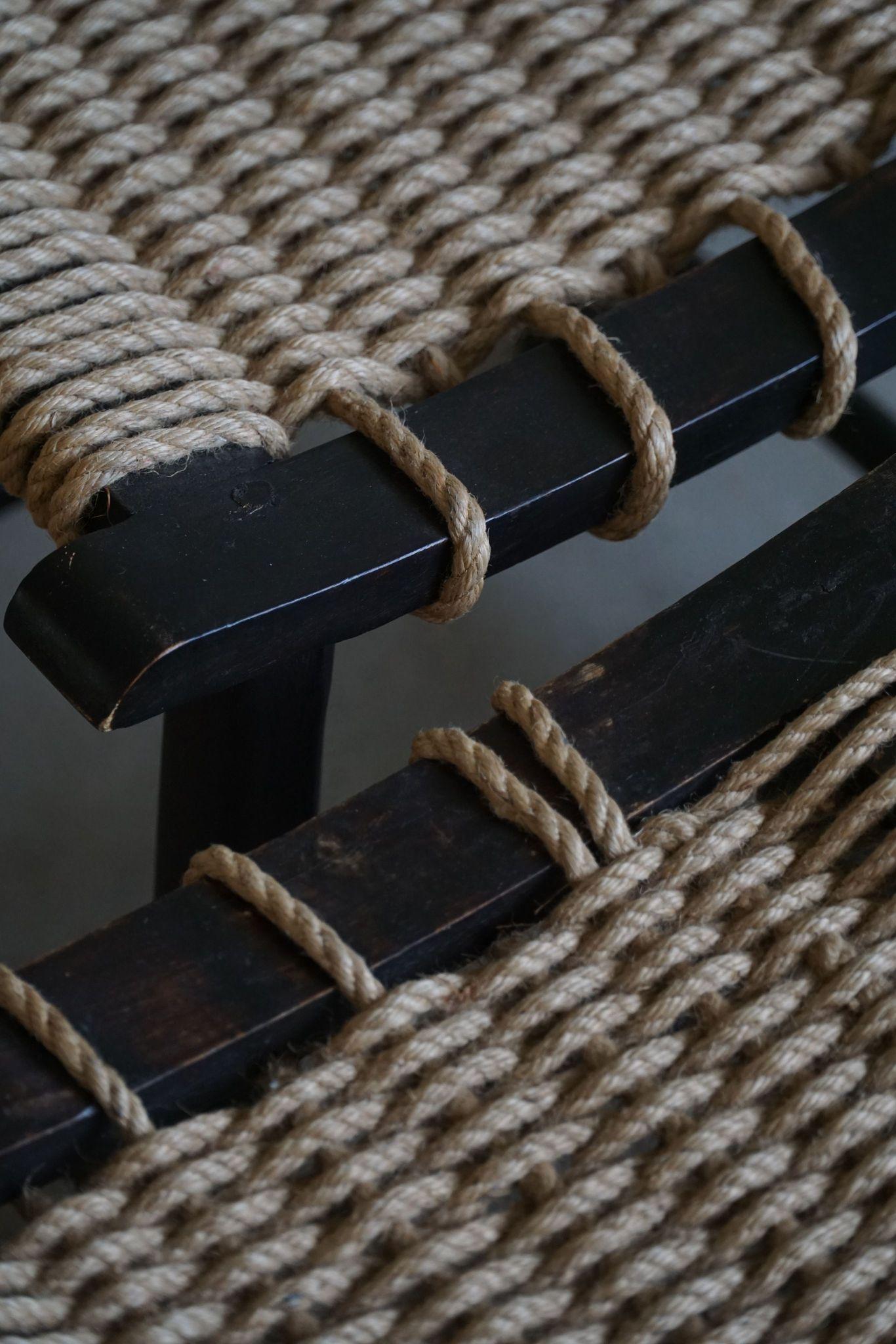 Moderner Hocker aus der Mitte des Jahrhunderts, Holz und Seil, von Anne Lise Aas, Norwegen, 1960er Jahre im Angebot 4