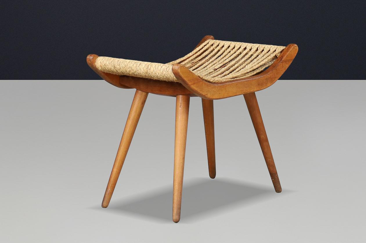 Sgabello moderno di metà secolo con seduta in corda intrecciata, Cecoslovacchia, anni '60 in vendita 5