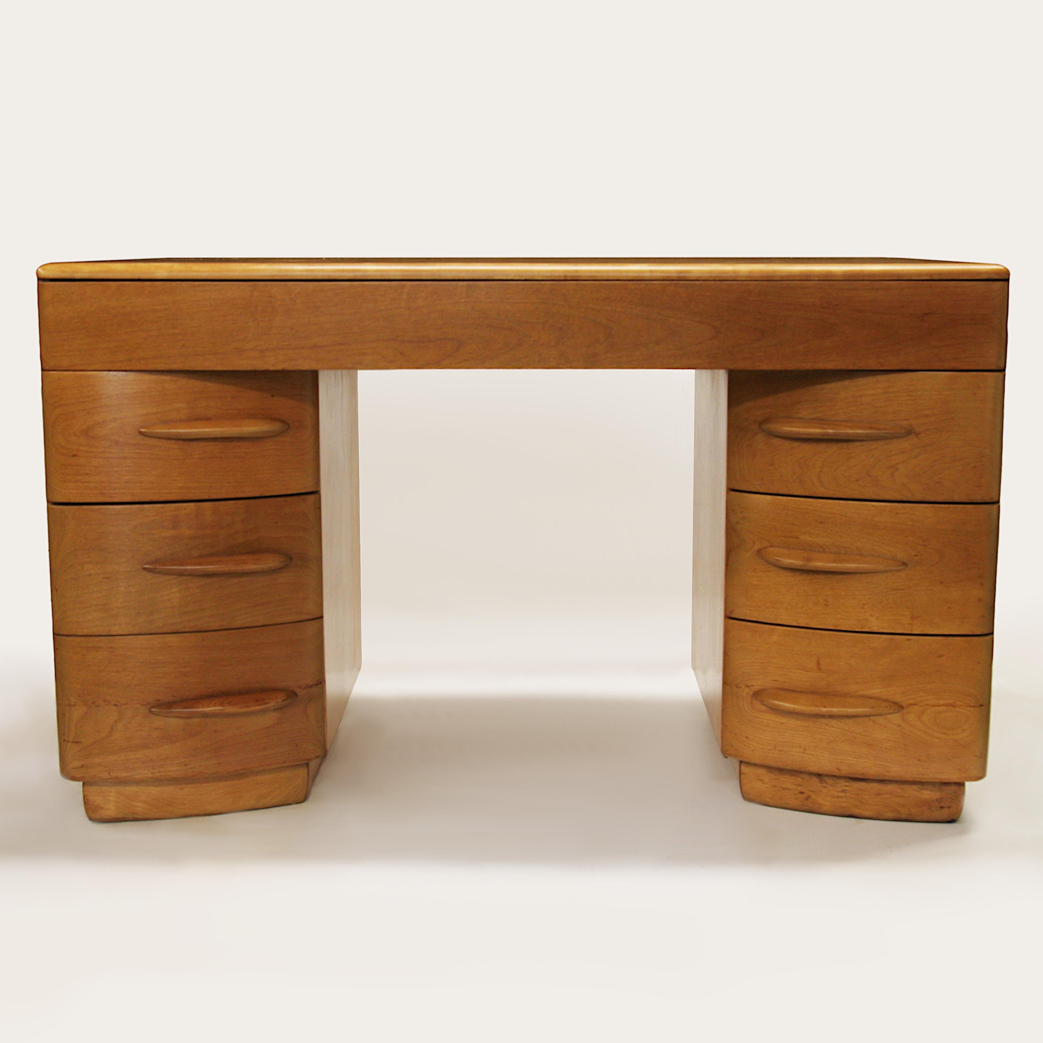 Mid-Century Modern Streamlined Kneehole Desk by Count Alexis de Sakhnoffsky In Good Condition In Lafayette, IN