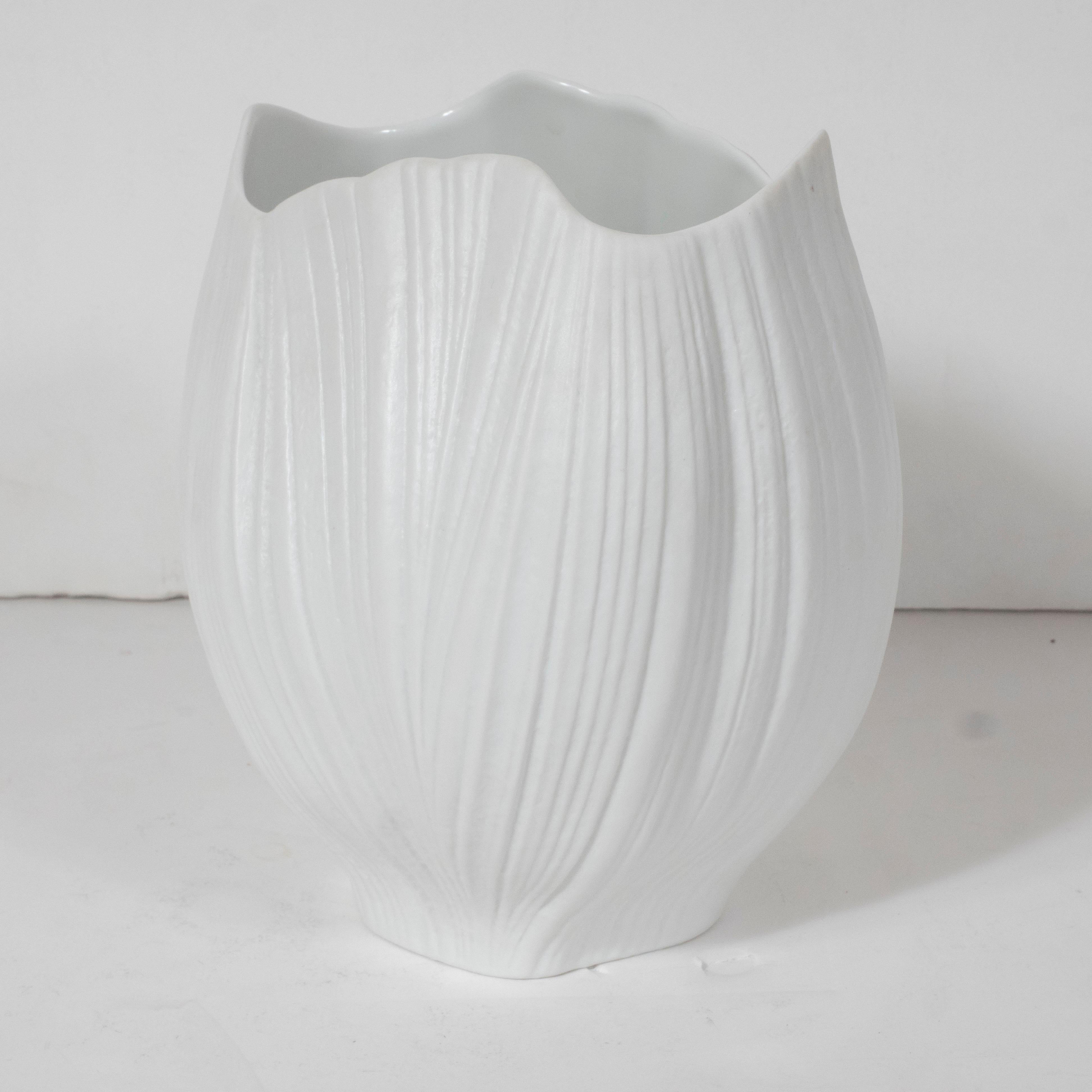 Mid-Century Modern Striated White Ceramic Vase by Martin Freyer for Rosenthal 1