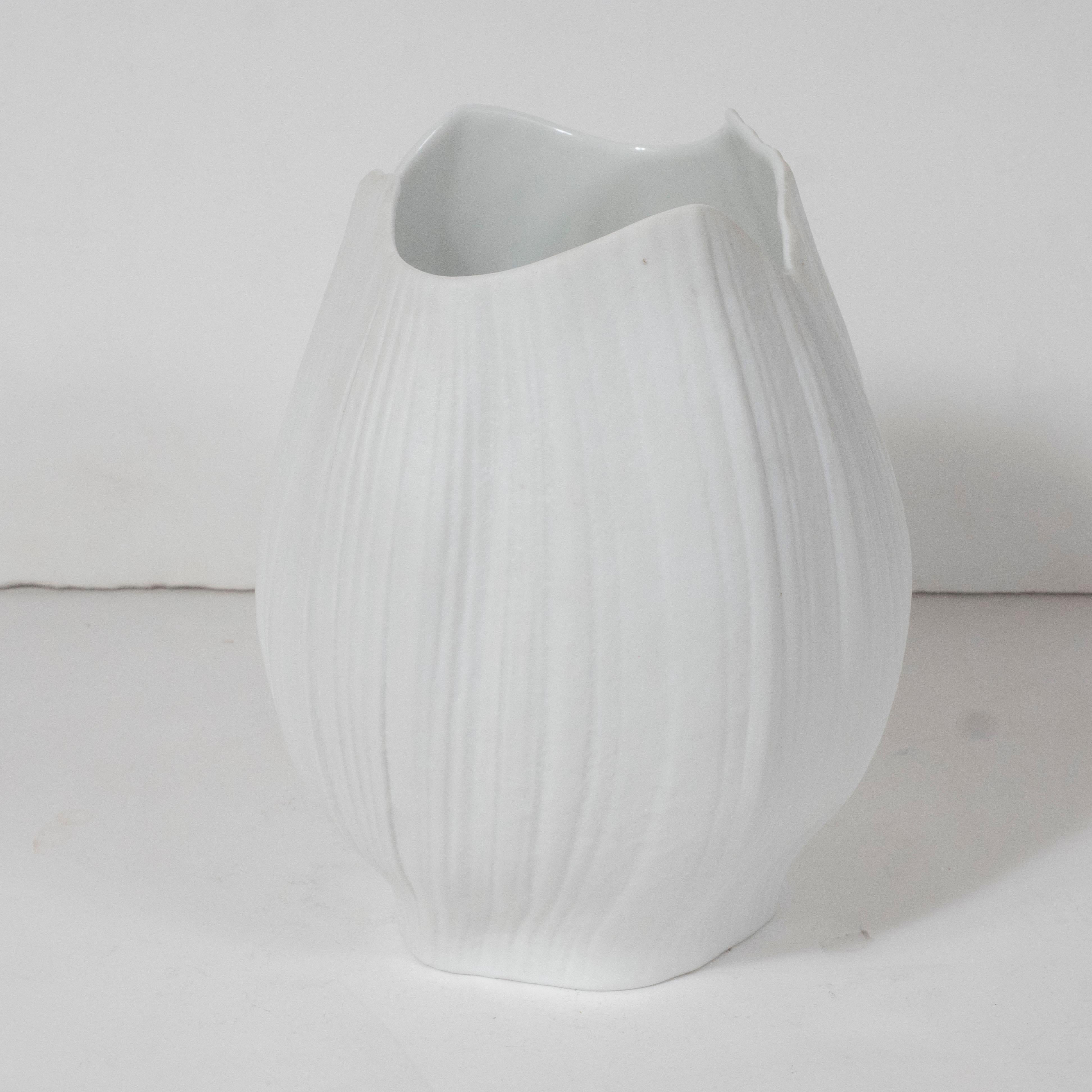 Mid-Century Modern Striated White Ceramic Vase by Martin Freyer for Rosenthal 2