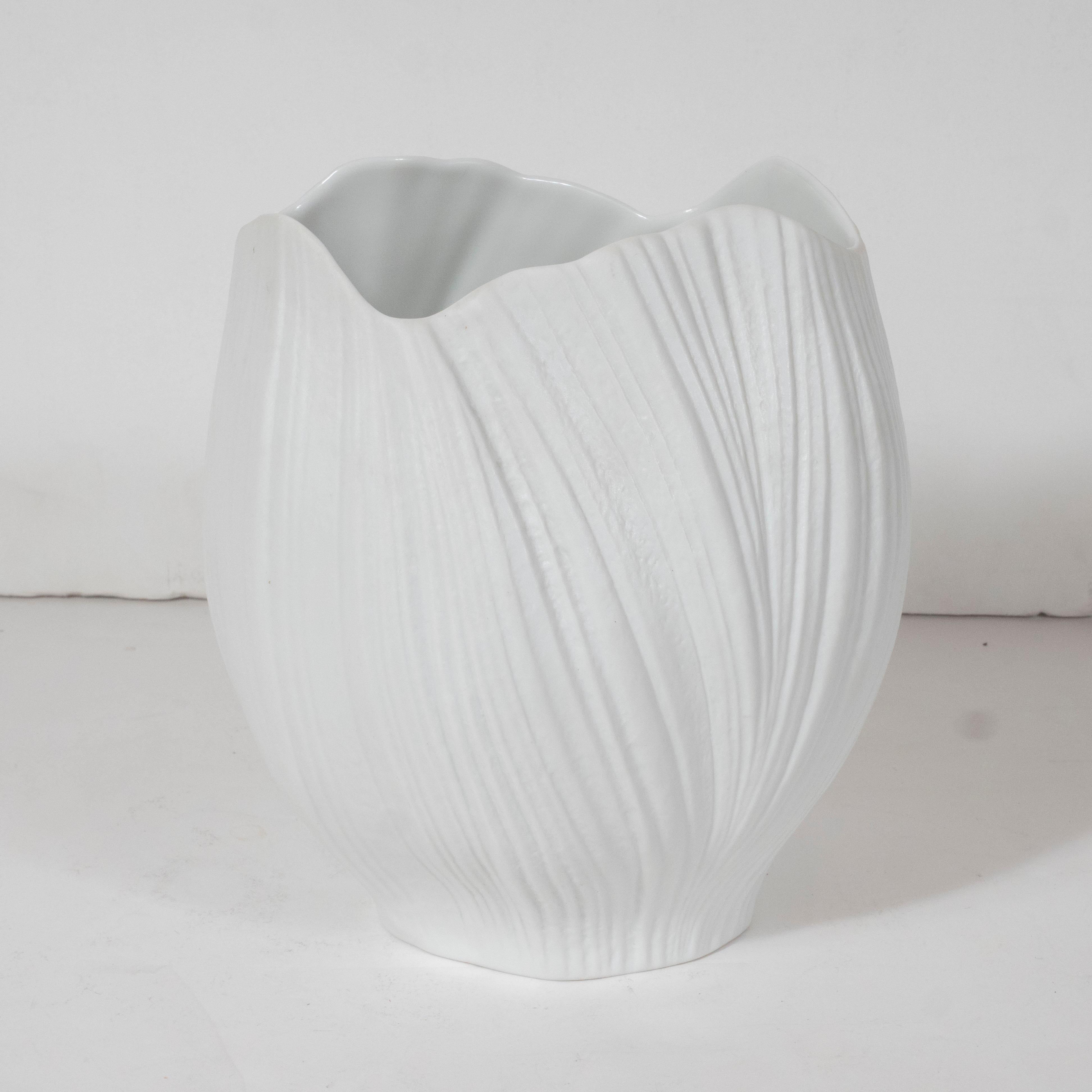 Mid-Century Modern Striated White Ceramic Vase by Martin Freyer for Rosenthal 3