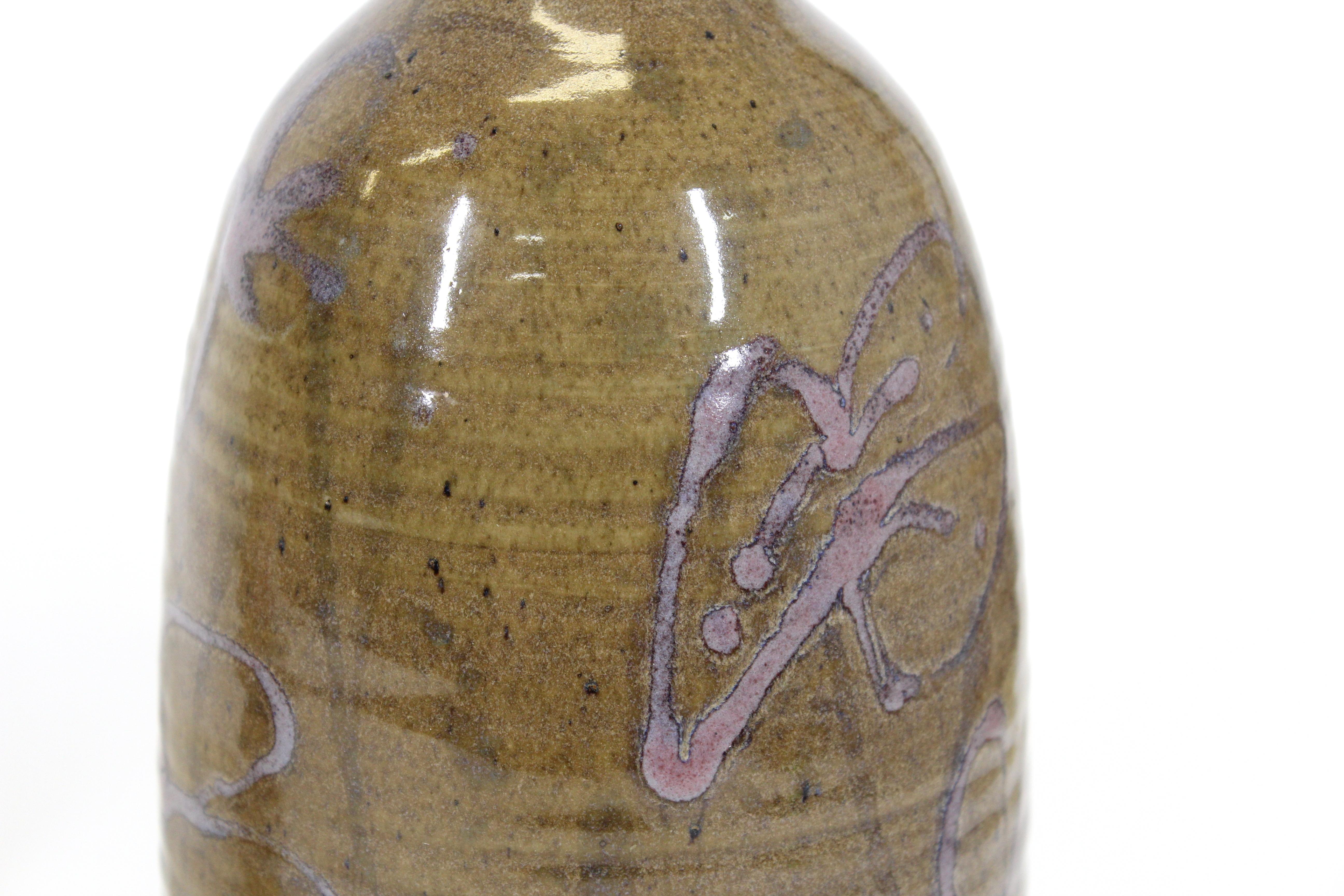 Mid-Century Modern Studio Ceramic Glazed Vase In Good Condition For Sale In New York, NY