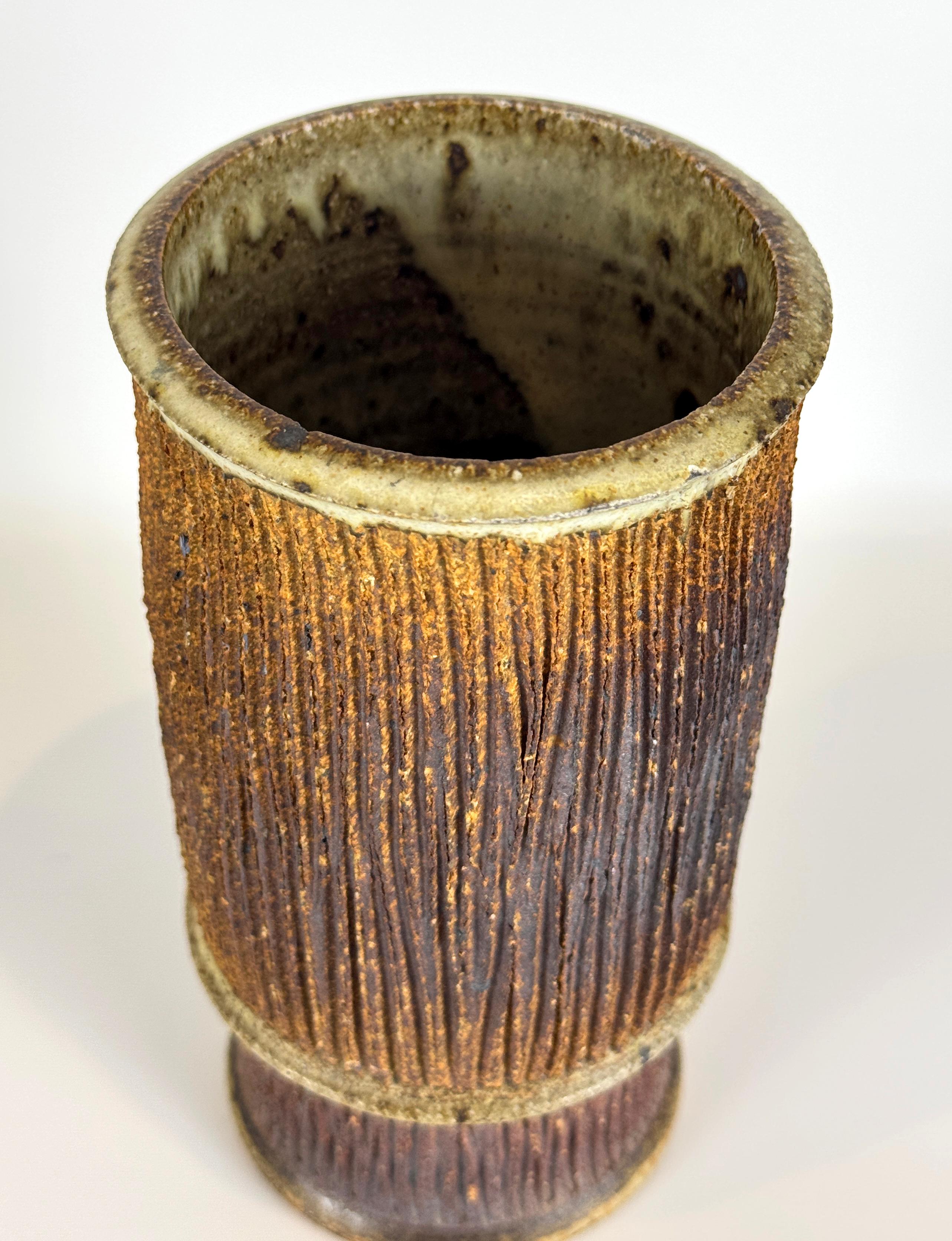 20ième siècle Vase en céramique de Studio Modernity de style Brutalist en vente