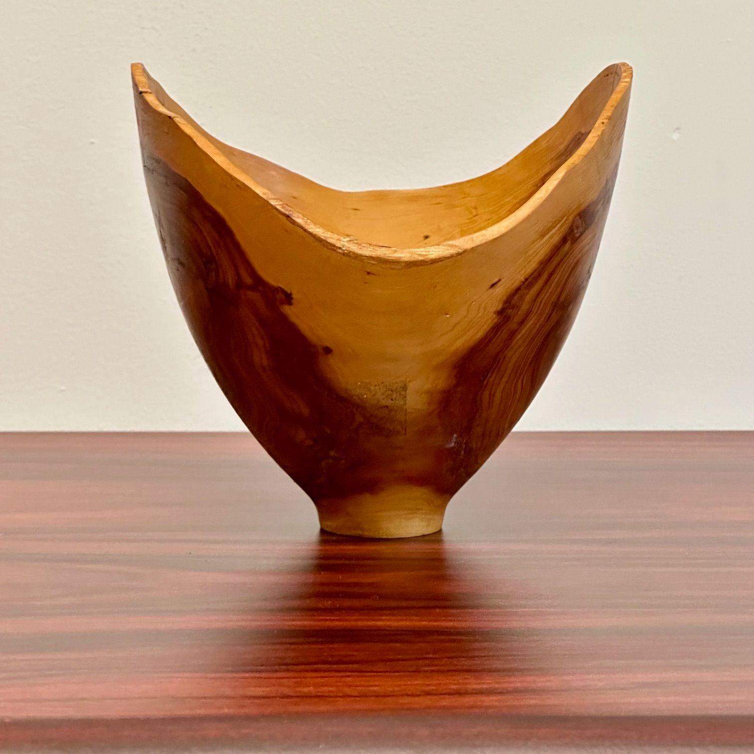 Mid-Century Modern Studio Made Bowl / Vessel, Tableware, White Cedar, Signed by J.L Dunne

Hand made organic form tall vessel, vase, or bowl in a unique white cedar wood. Signed and dated on the bottom, 'J.L Dunne 05-75'

White Cedar
United States,