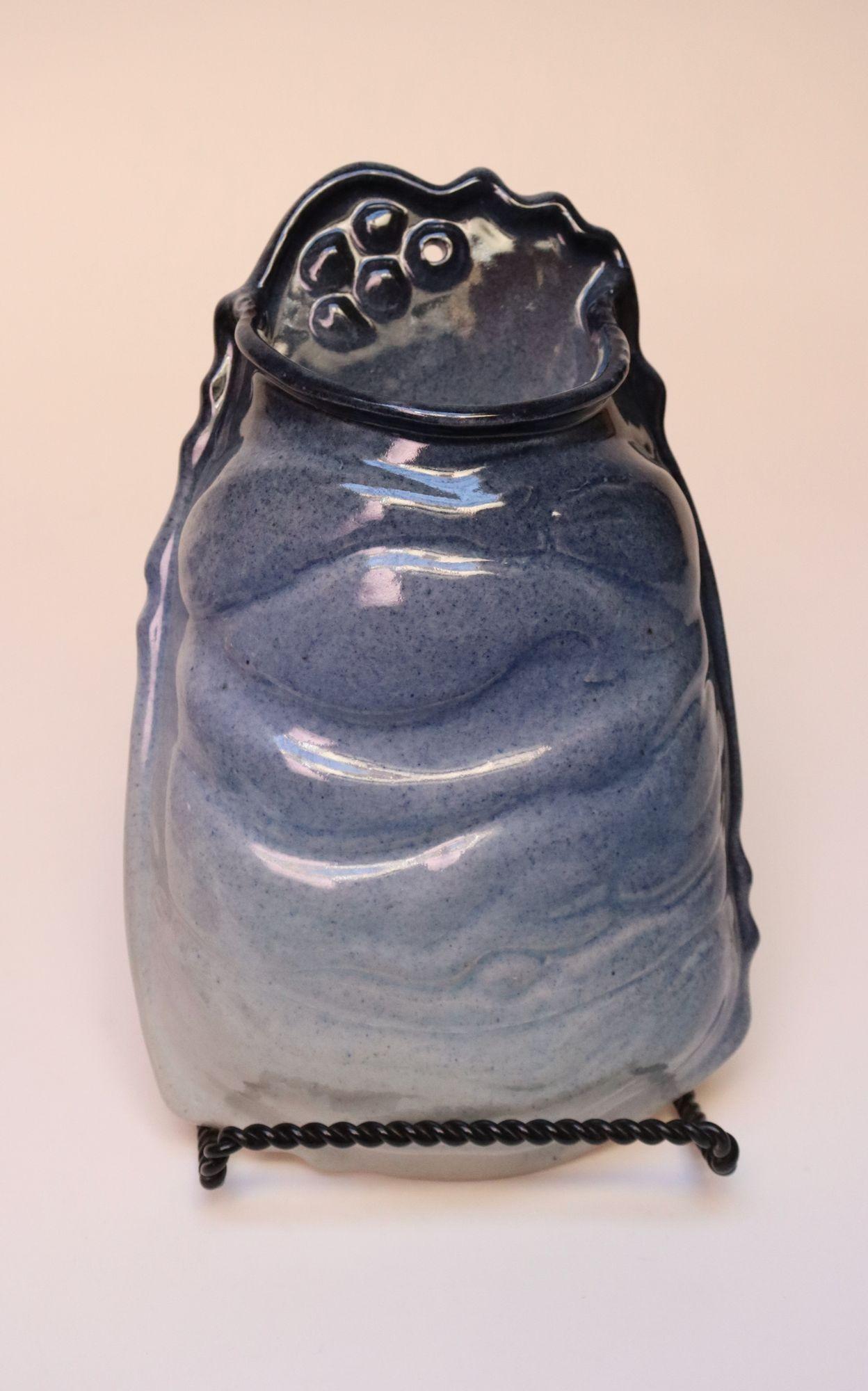 Américain Porte-lettres ombré bleu de Deanna Nichols en Studio Pottery, moderne du milieu du siècle en vente