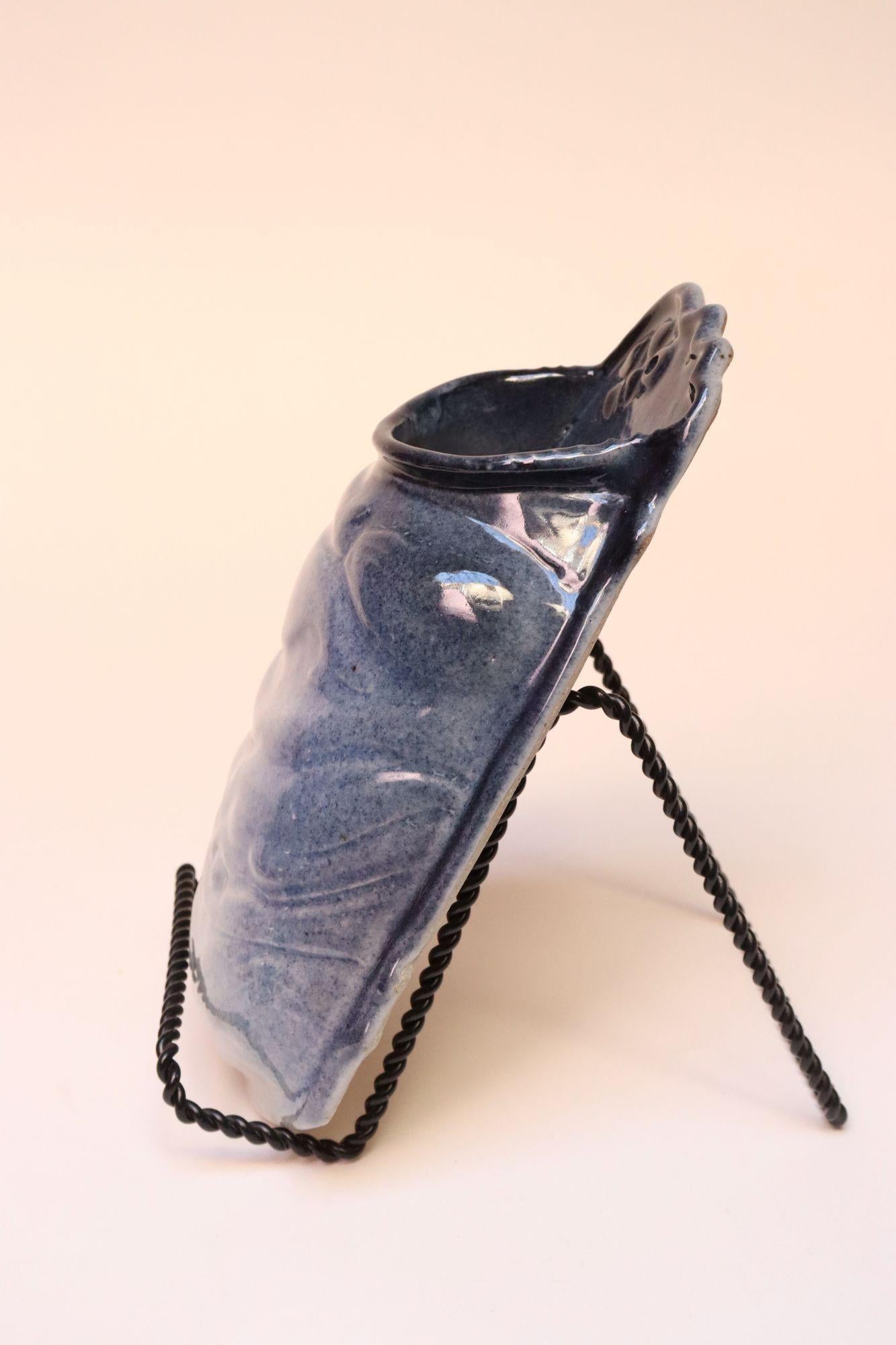 Céramique Porte-lettres ombré bleu de Deanna Nichols en Studio Pottery, moderne du milieu du siècle en vente