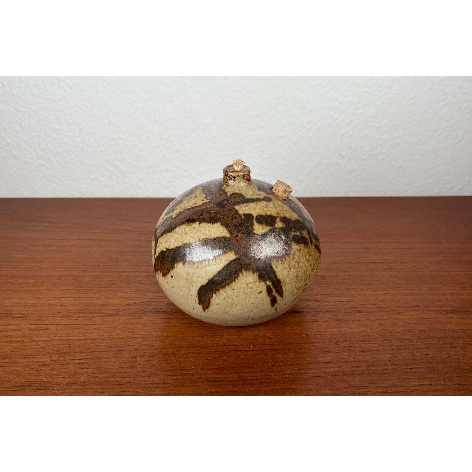 Lámpara de aceite de cerámica Studio Pottery moderna de mediados de siglo de Aage Würtz, años 60 en venta 3