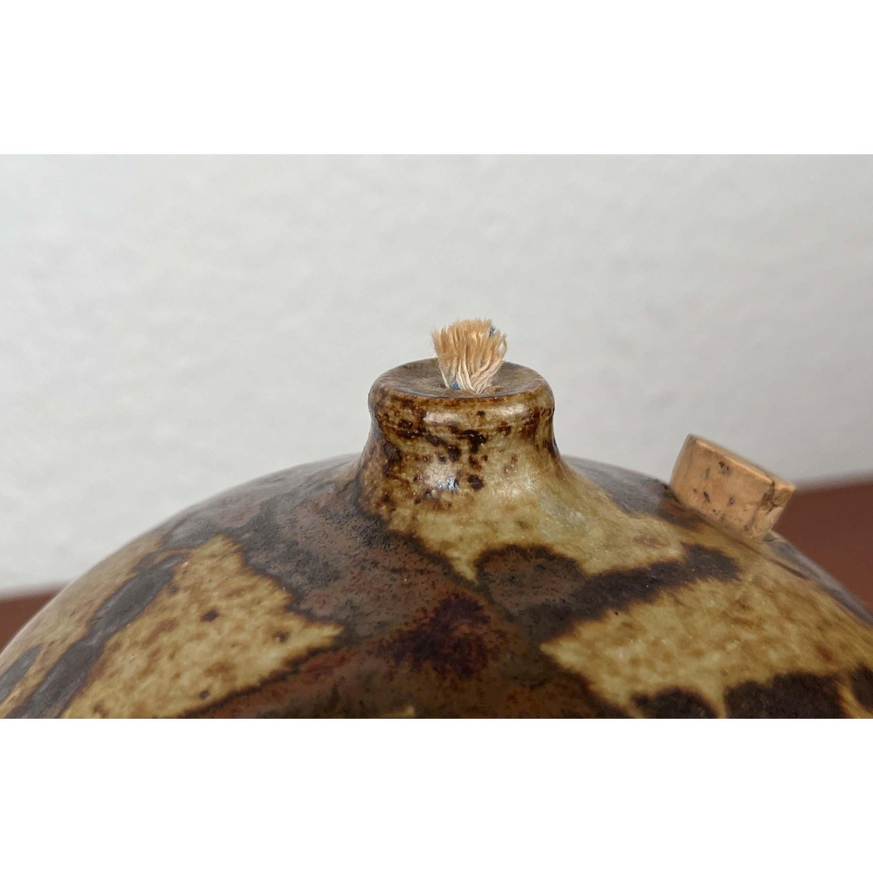Lámpara de aceite de cerámica Studio Pottery moderna de mediados de siglo de Aage Würtz, años 60 en Bueno estado para la venta en Hamburg, DE