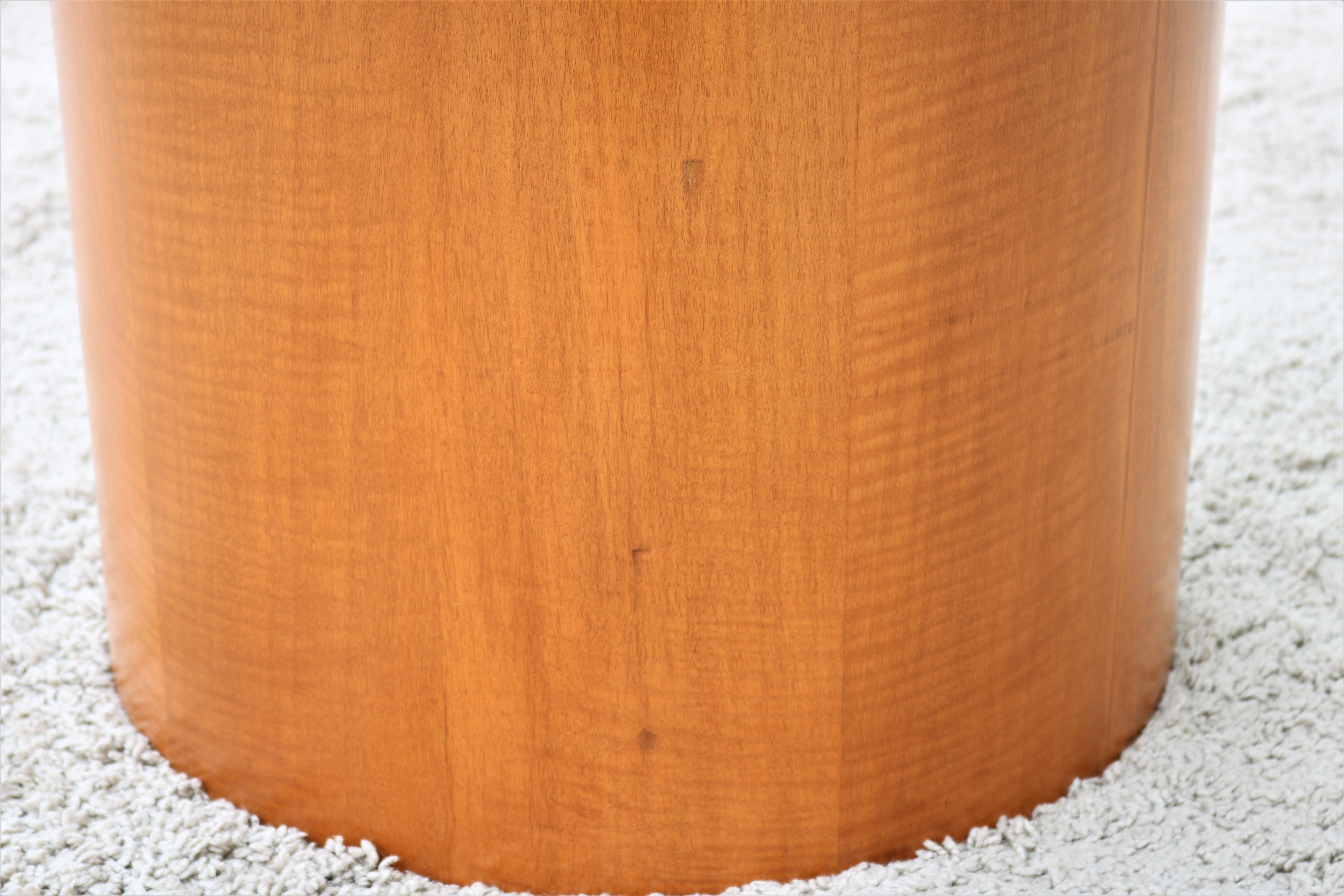 Table basse ronde en verre transparent de 39 pouces, style moderne du milieu du siècle, avec base en bois et tambour. en vente 4
